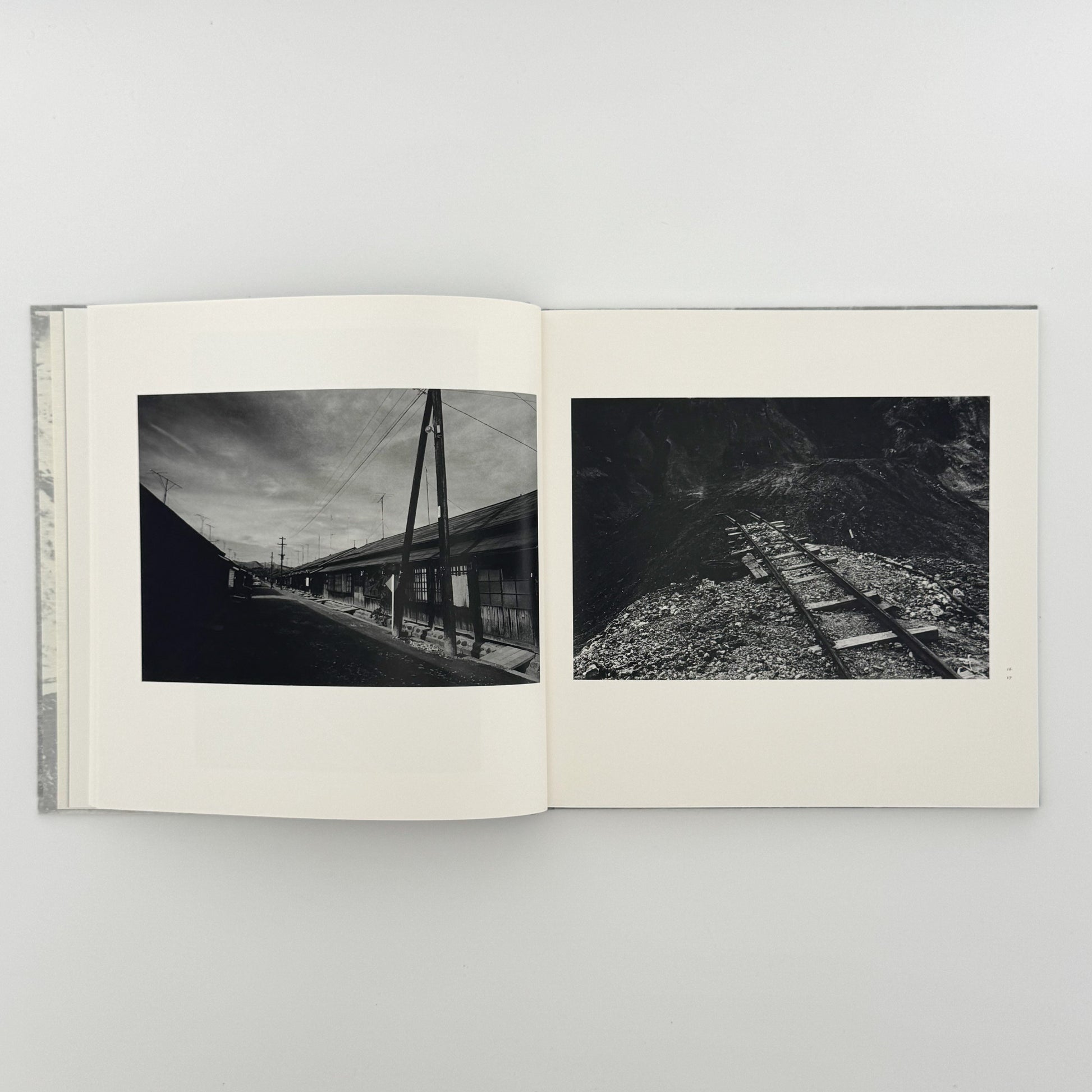 柳沢信　Untitled roshin books