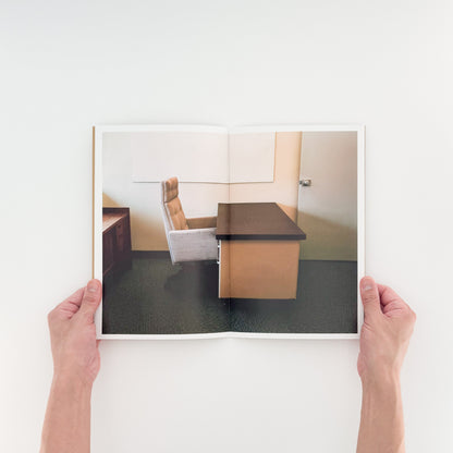 ラーシュ・トゥンビョルク写真集:  Lars Tunbjörk: Office / LA Office / LOOSE JOINTS - 文福　BUNBUKU