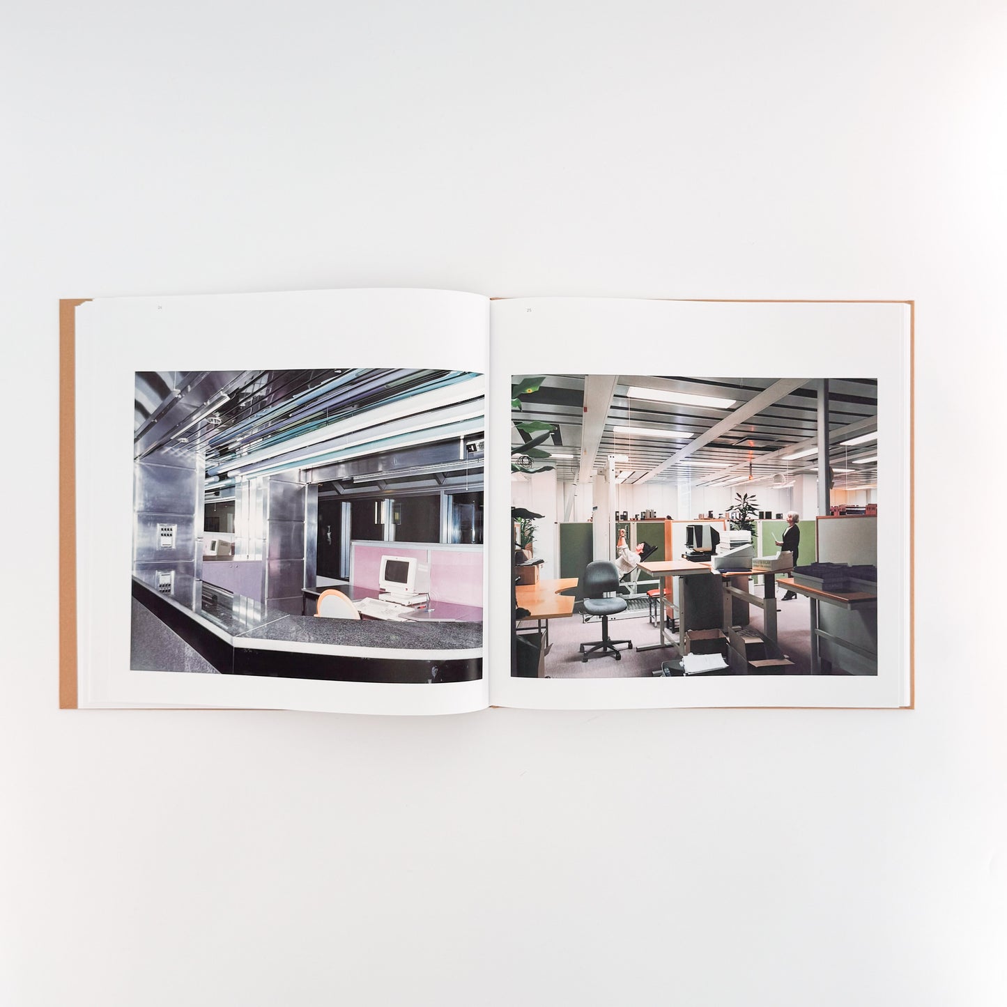 ラーシュ・トゥンビョルク写真集:  Lars Tunbjörk: Office / LA Office / LOOSE JOINTS - 文福　BUNBUKU