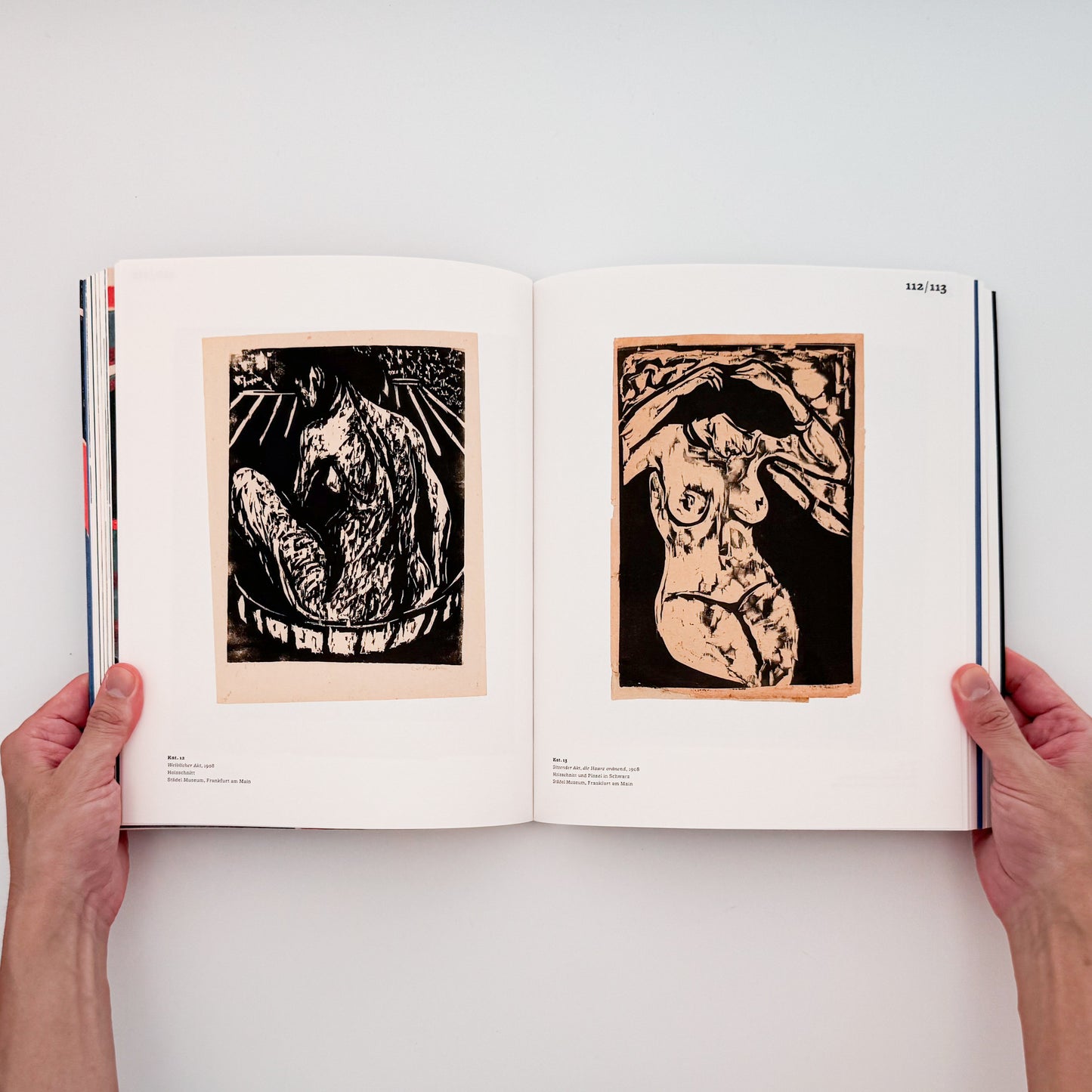 『Geheimnis der Materie: Kirchner, Heckel, Schmidt-Rottluff』Sandstein Verlag刊行、ブリュッケの木版画・木彫と素材としての木に焦点を当てた展覧会図録
