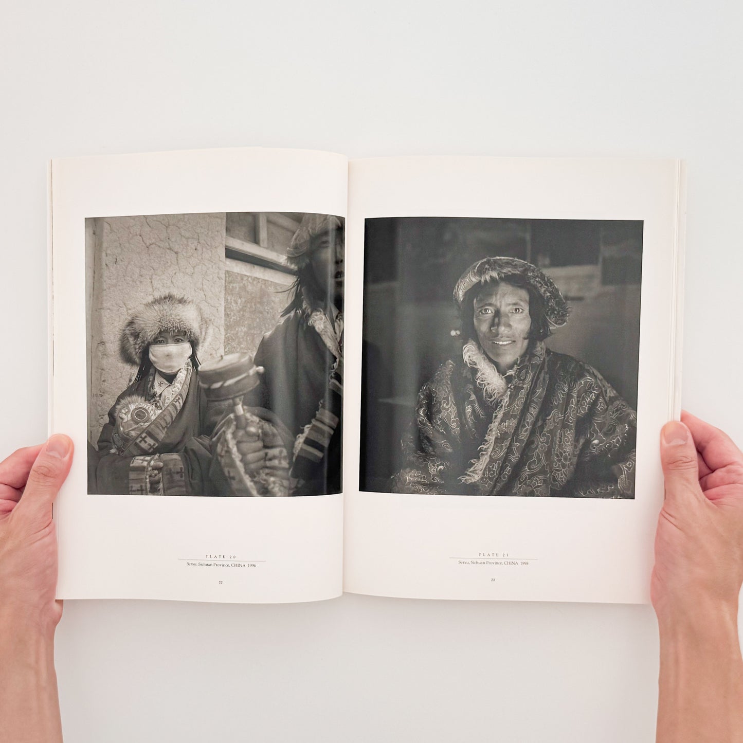 有元伸也写真集 : 西藏より肖像｜ビジュアルアーツ専門学校 - 文福 BUNBUKU
