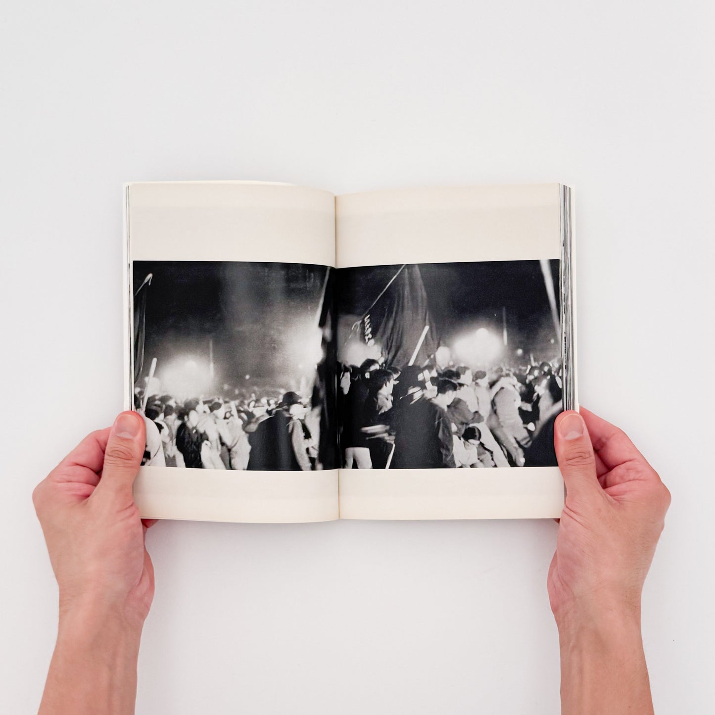 北井一夫写真集　過激派の時代 / 平凡社 - 文福 BUNBUKU