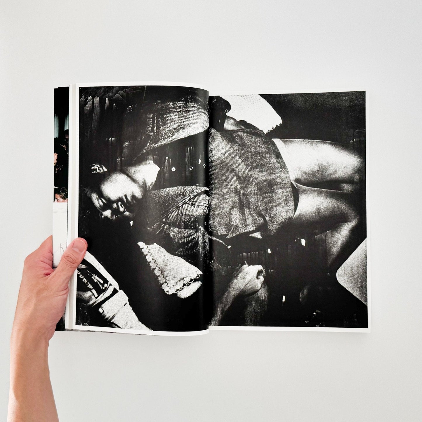 北島敬三展 借りた場所、借りた時間 Borrowed place, borrowed time - 合同会社PCT - 文福