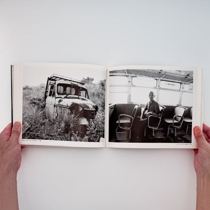 小林伸一郎『海人 / UMIHITO 1977〜1988』金の星社刊行、日本各地の海辺と人々を撮影したモノクローム写真集