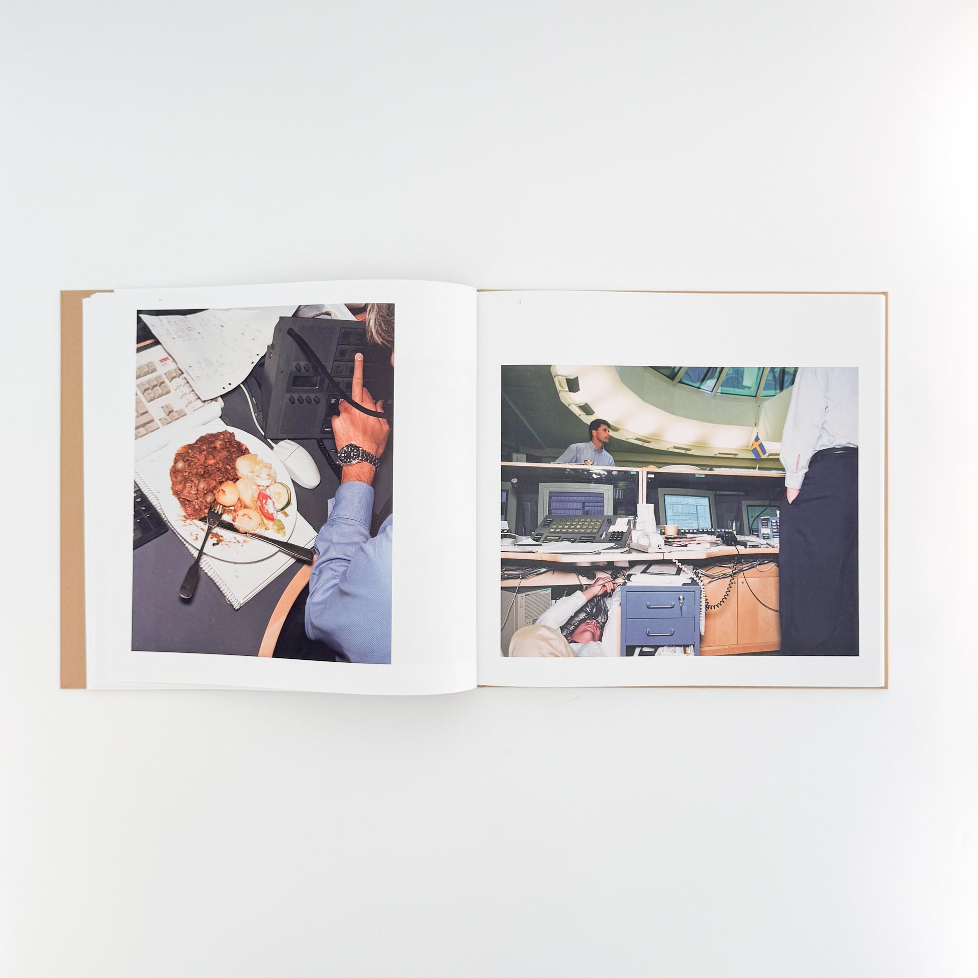 ラーシュ・トゥンビョルク写真集:  Lars Tunbjörk: Office / LA Office / LOOSE JOINTS - 文福　BUNBUKU