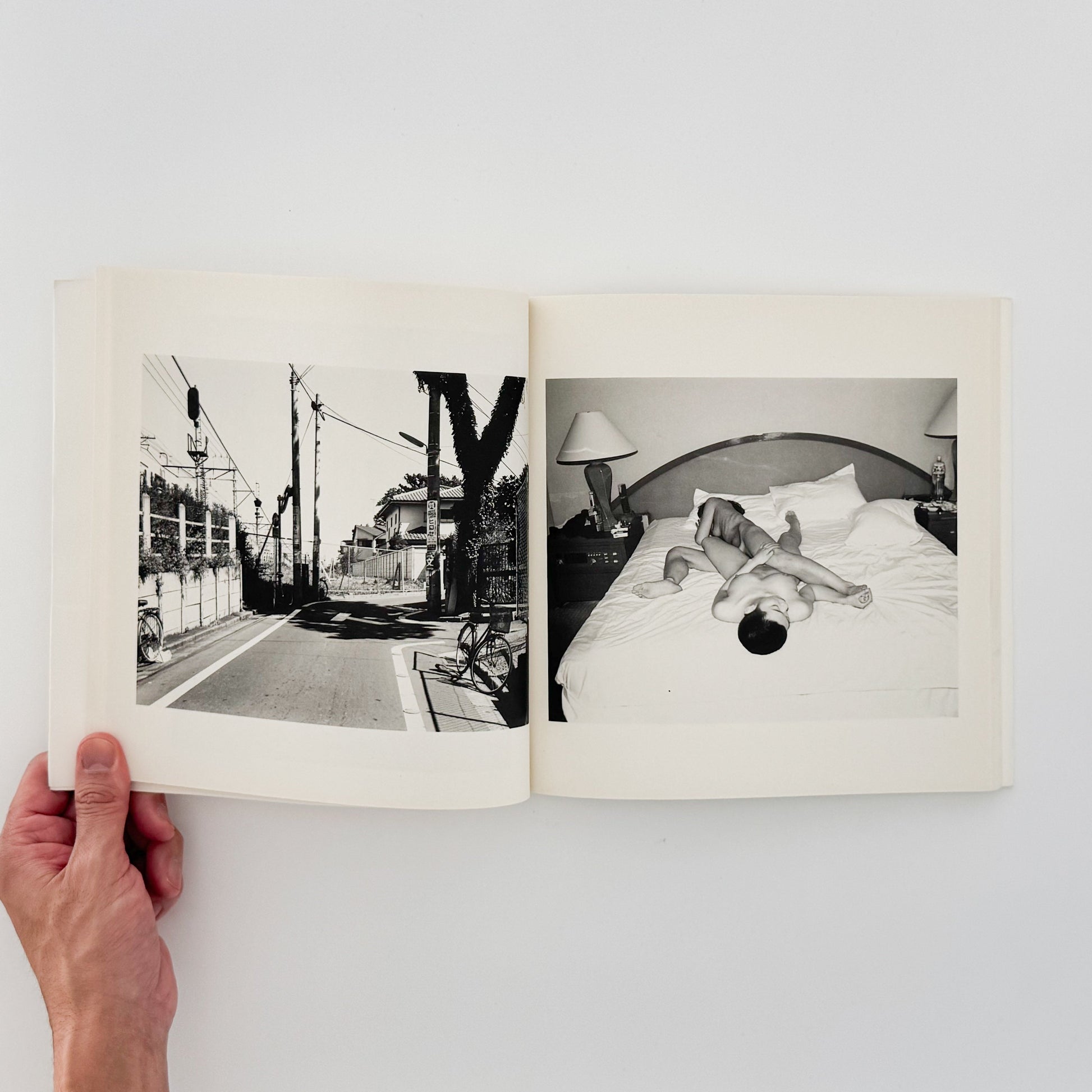 荒木経惟　私写真 朝日新聞社