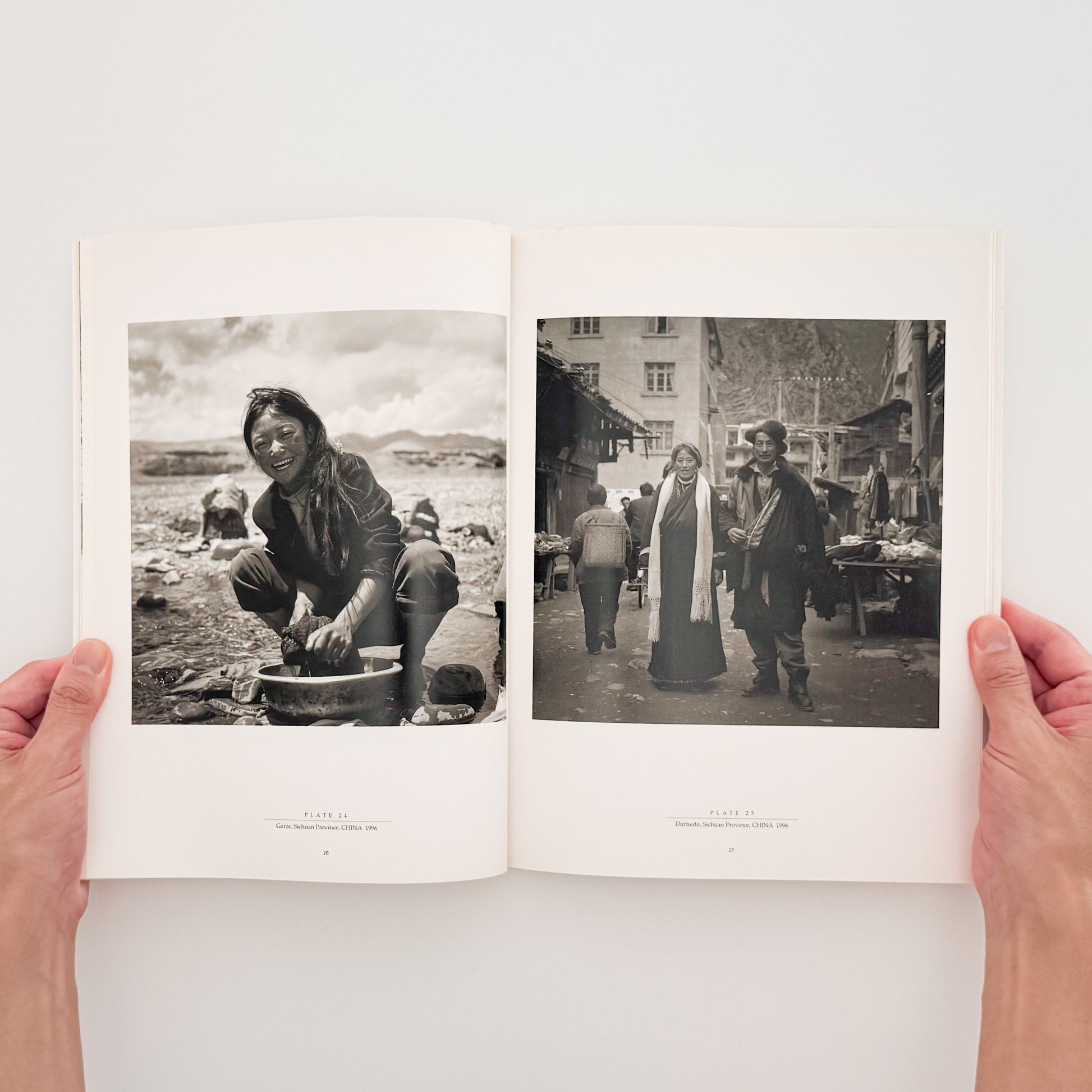 有元伸也写真集 : 西藏より肖像｜ビジュアルアーツ専門学校 - 文福 BUNBUKU