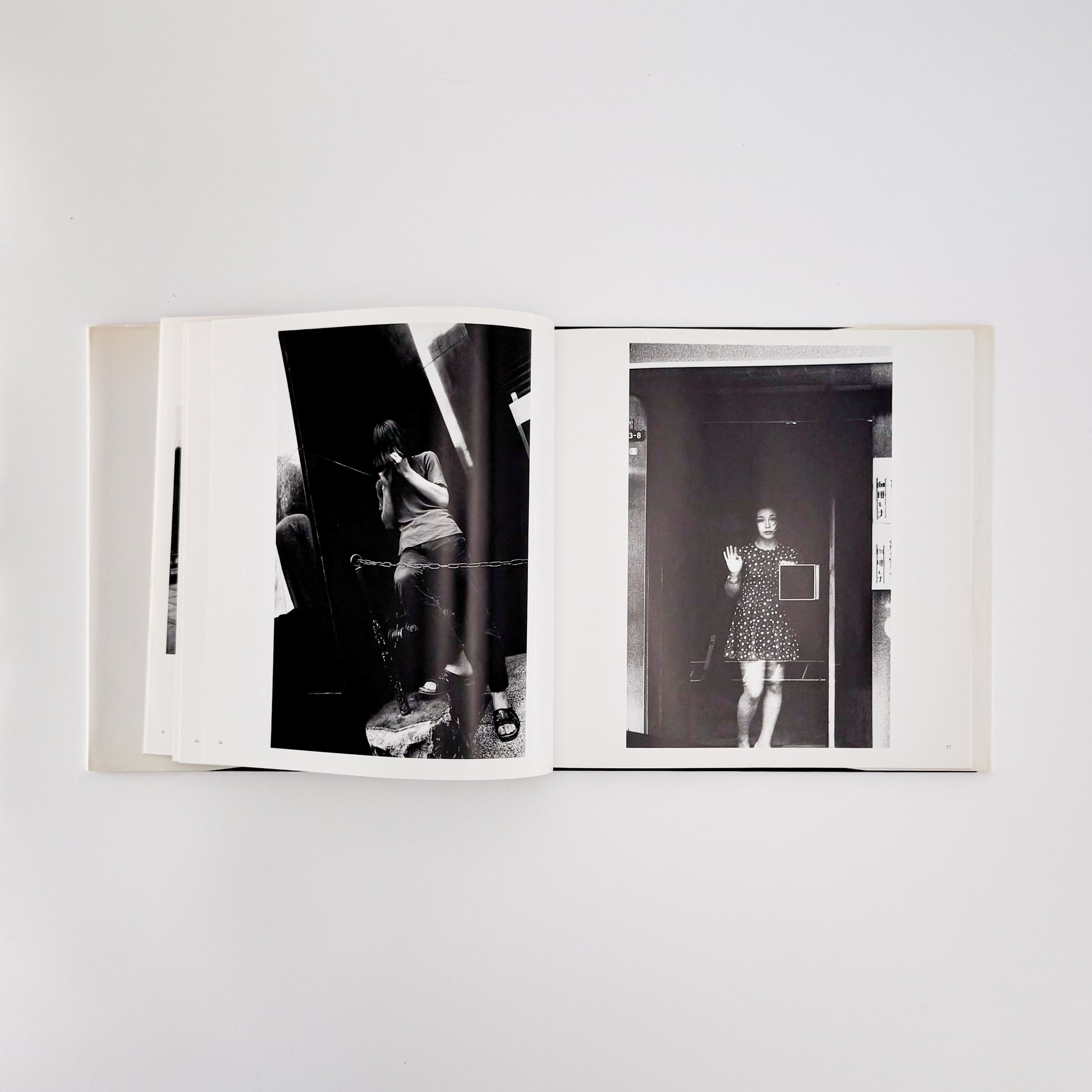 パンドラの街 東京 1971-1975 / Images of Pandora Tokyo 1971-1975 / mole モール