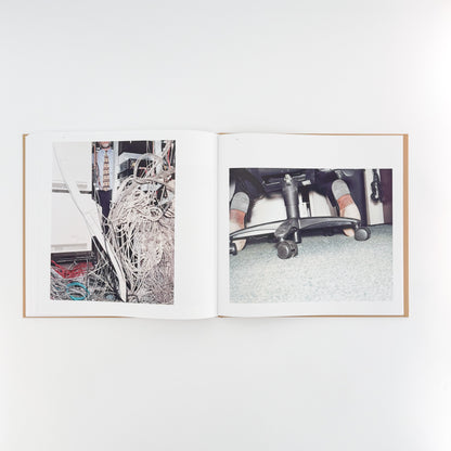 ラーシュ・トゥンビョルク写真集:  Lars Tunbjörk: Office / LA Office / LOOSE JOINTS - 文福　BUNBUKU