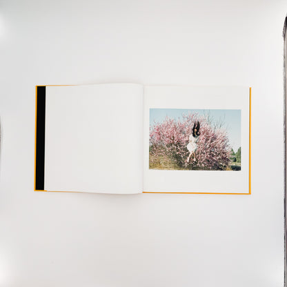 任航 : Ren Hang　Republic