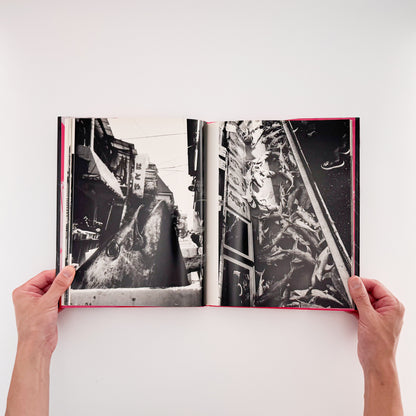 楢橋朝子『NU・E / NARAHASHI Asako PHOTOGRAPHS 1992-1997』蒼穹舎刊行、03FOTOSで発表された初期モノクローム作品を収録した写真集