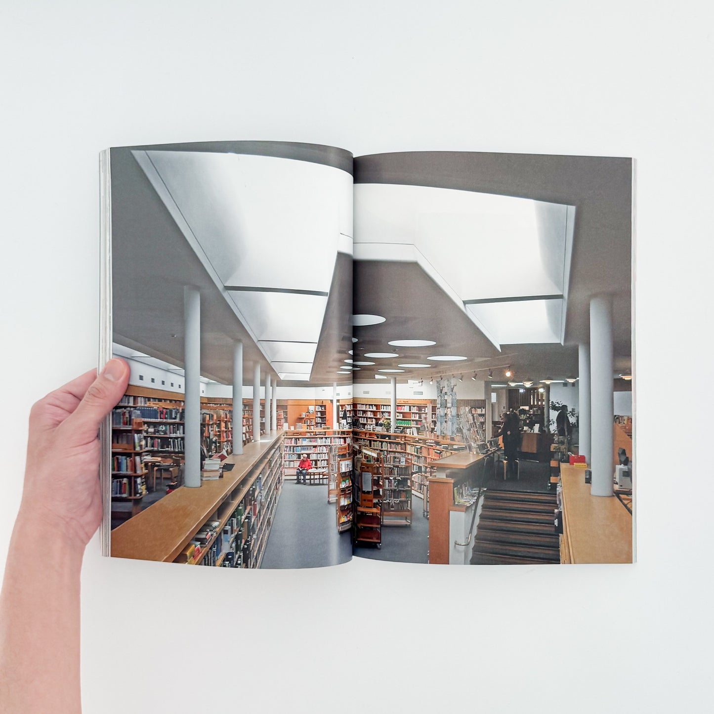『a+u 631 2023年4月号 アルヴァ・アアルト－ライブラリー・ランドスケープ』エー・アンド・ユー刊行、アアルトの図書館建築を特集した建築誌