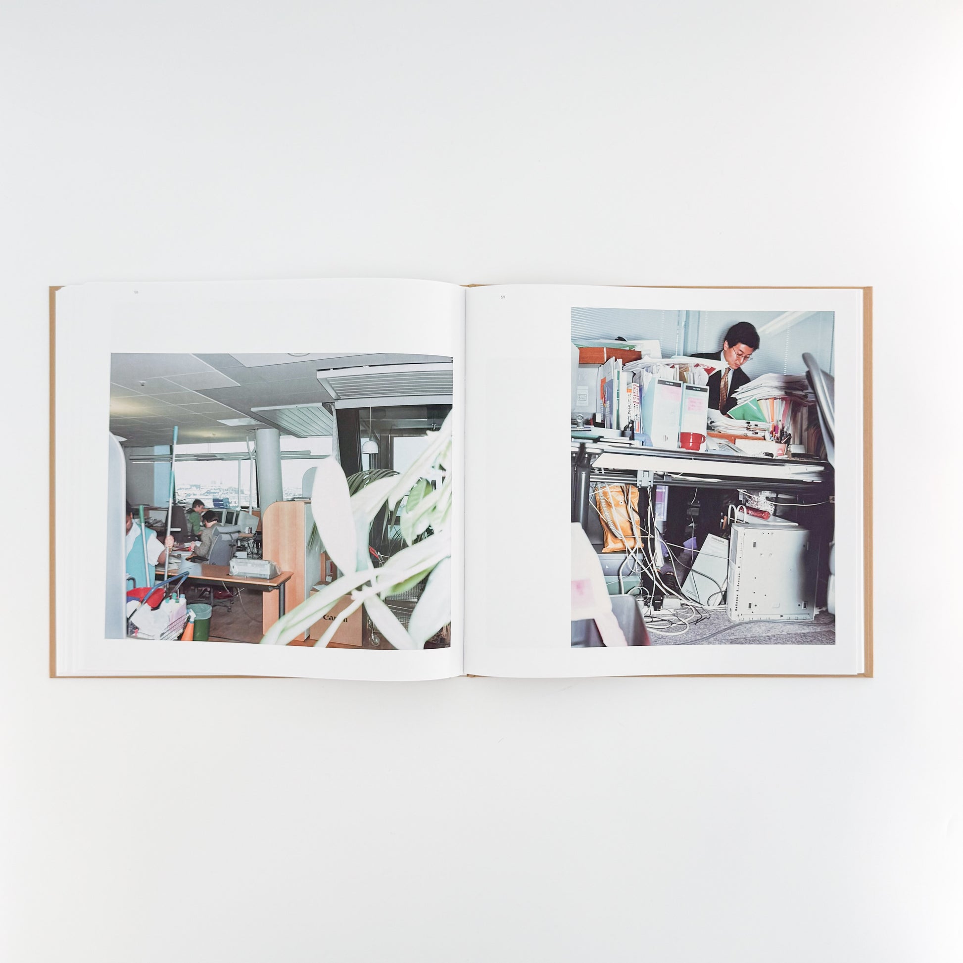 ラーシュ・トゥンビョルク写真集:  Lars Tunbjörk: Office / LA Office / LOOSE JOINTS - 文福　BUNBUKU
