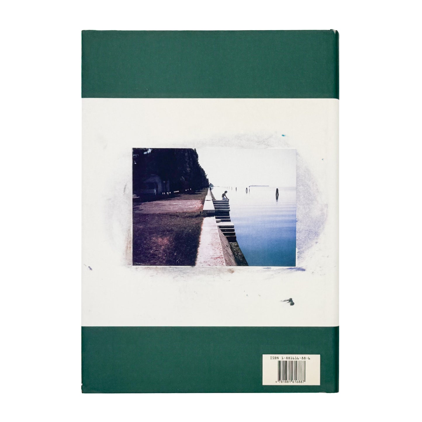Gerhard Richter『Atlas』1997年D.A.P.刊。写真、新聞の切り抜き、スケッチ、コラージュなど、リヒターの制作と思考の過程を収録した392頁の英語版作品集。