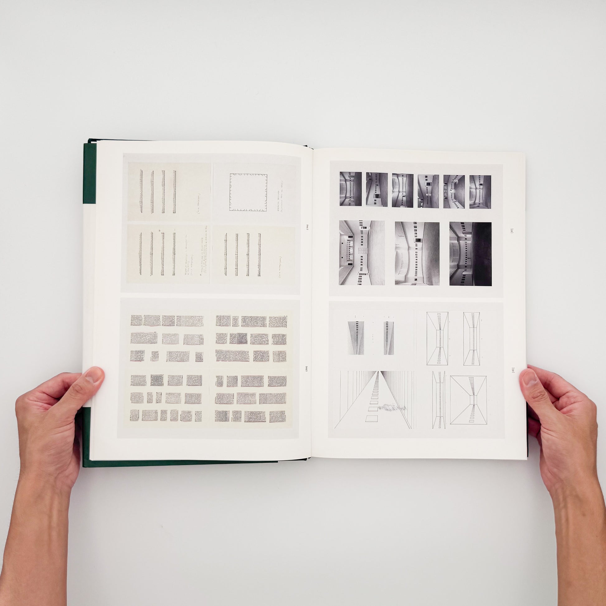 Gerhard Richter『Atlas』1997年D.A.P.刊。写真、新聞の切り抜き、スケッチ、コラージュなど、リヒターの制作と思考の過程を収録した392頁の英語版作品集。