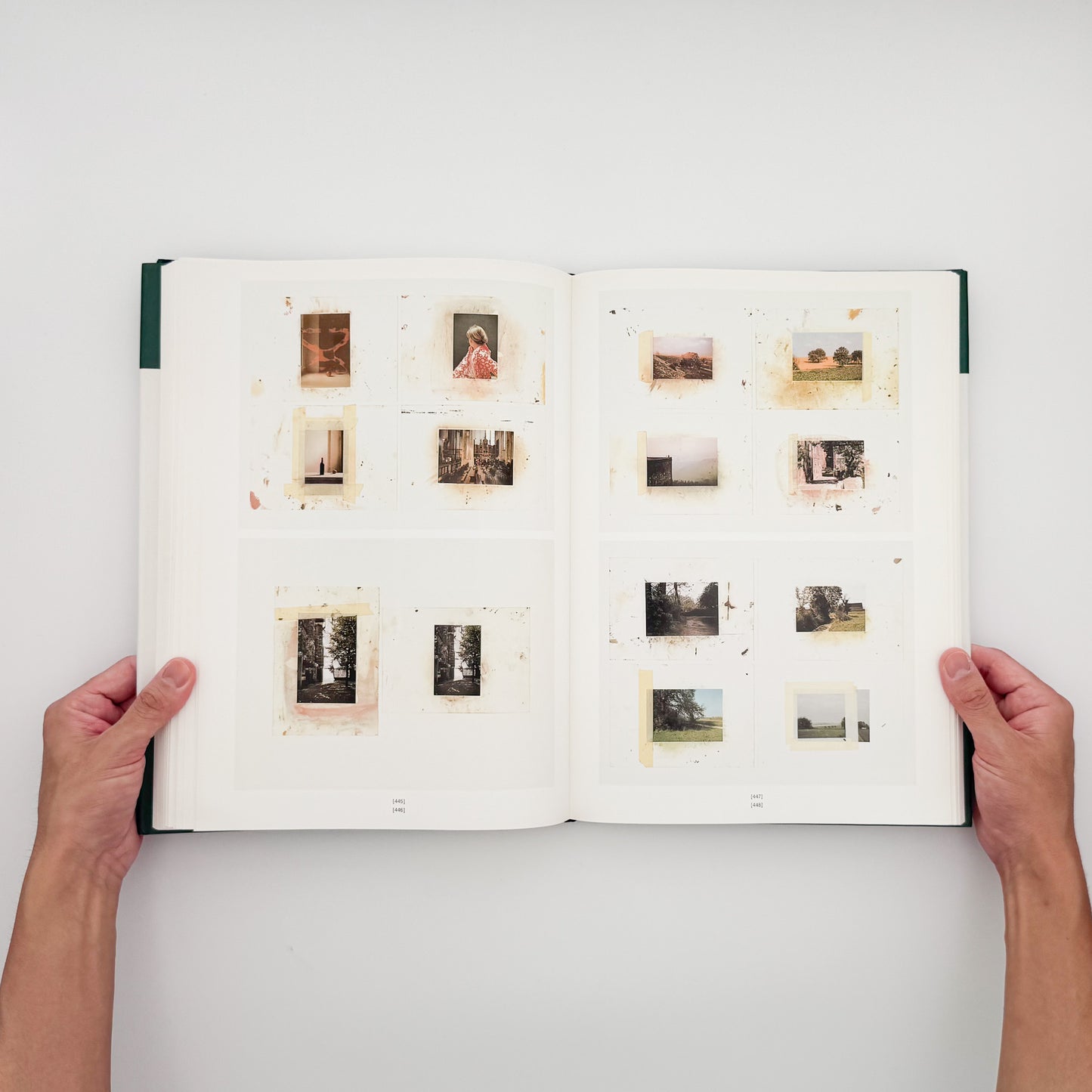 Gerhard Richter『Atlas』1997年D.A.P.刊。写真、新聞の切り抜き、スケッチ、コラージュなど、リヒターの制作と思考の過程を収録した392頁の英語版作品集。