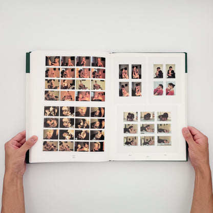 Gerhard Richter『Atlas』1997年D.A.P.刊。写真、新聞の切り抜き、スケッチ、コラージュなど、リヒターの制作と思考の過程を収録した392頁の英語版作品集。