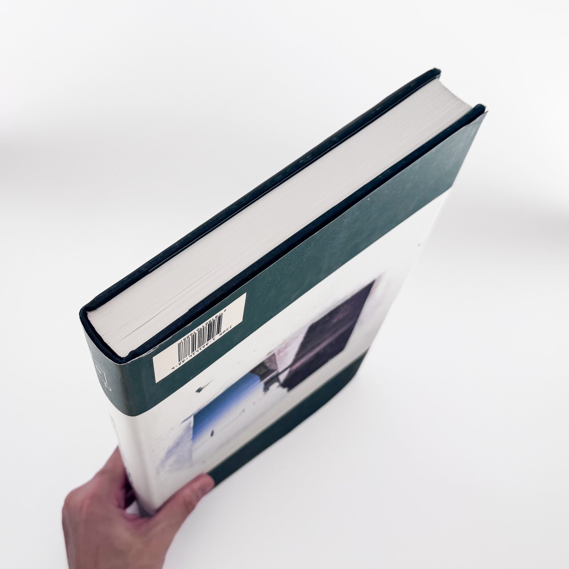 Gerhard Richter『Atlas』1997年D.A.P.刊。写真、新聞の切り抜き、スケッチ、コラージュなど、リヒターの制作と思考の過程を収録した392頁の英語版作品集。