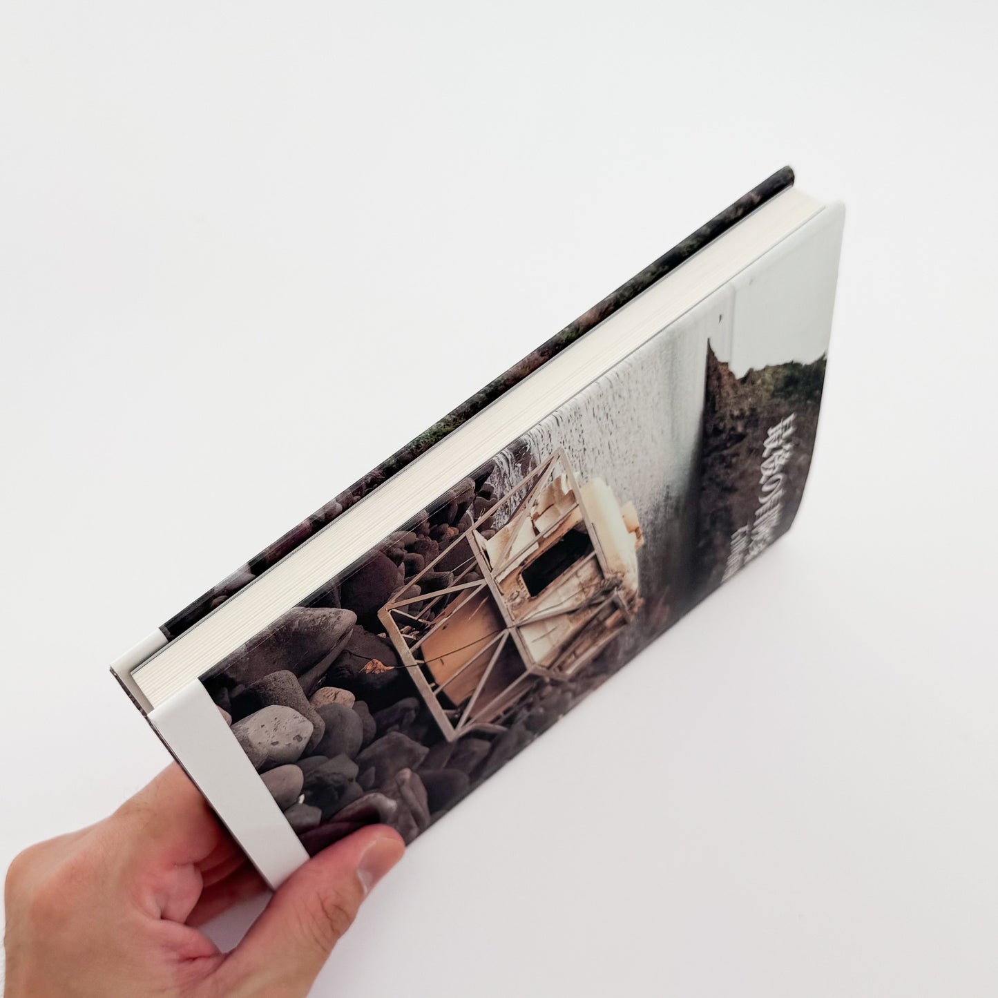 ISHIKAWA Naoki / 石川直樹『最後の冒険家』熱気球で太平洋横断に挑み、2008年に消息を絶った神田道夫との4年半を記録した、集英社刊・サイン入りのノンフィクション。