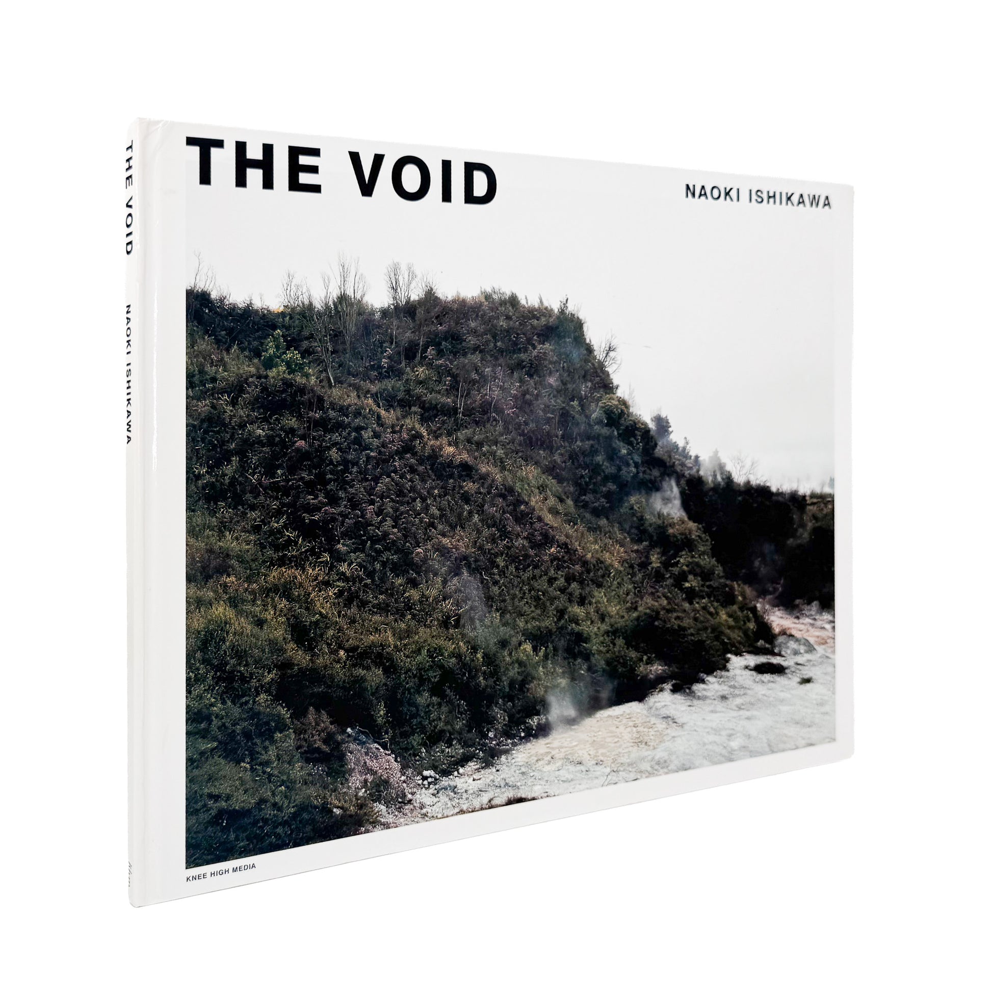 石川直樹『THE VOID』。マオリの聖地であるニュージーランド北島の原生林を撮影した、2005年ニーハイメディア・ジャパン刊の初版写真集。