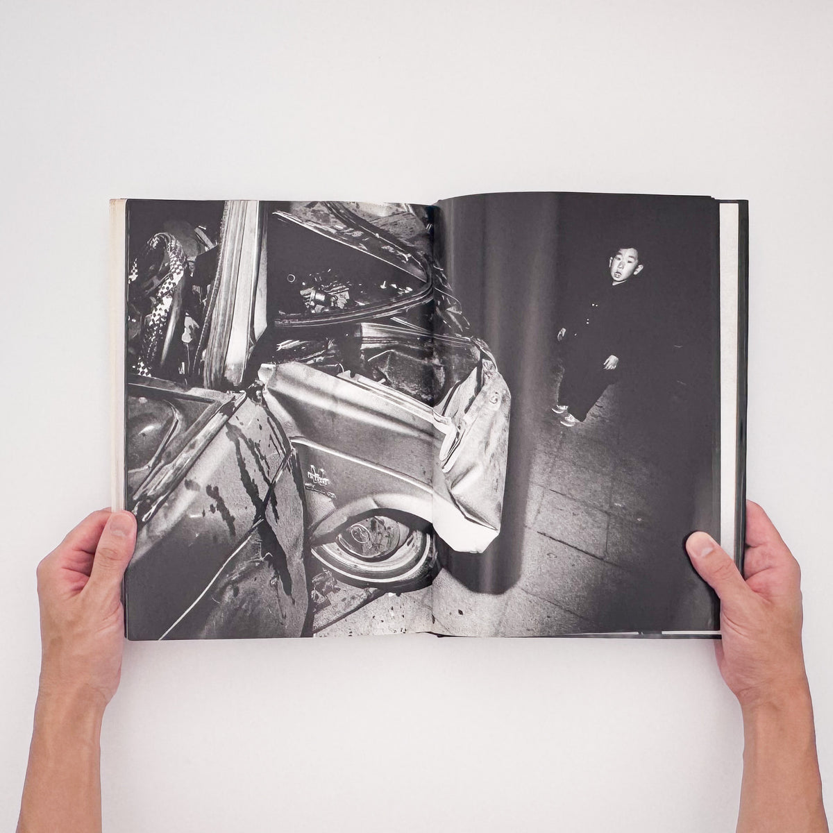 内藤正敏『東京―都市の闇を幻視する― TOKYO 1970–1985』。1970年から1985年の東京を撮影し、都市の闇と江戸の記憶を探った1985年刊の写真集。