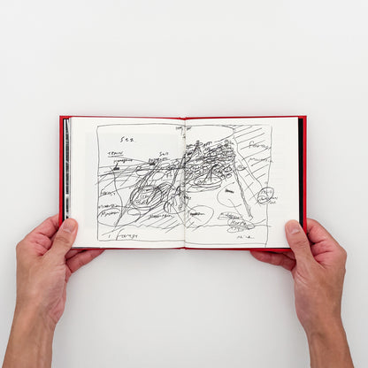 西野壮平『SHORT STORIES: Beppu』。2020年に大分県別府市の約200か所の温泉を撮影した《Diorama Map》から、共同浴場と人々の姿を再構成した2023年Migo刊の写真集。64頁、パノラマ図版の折り込み2点付き。