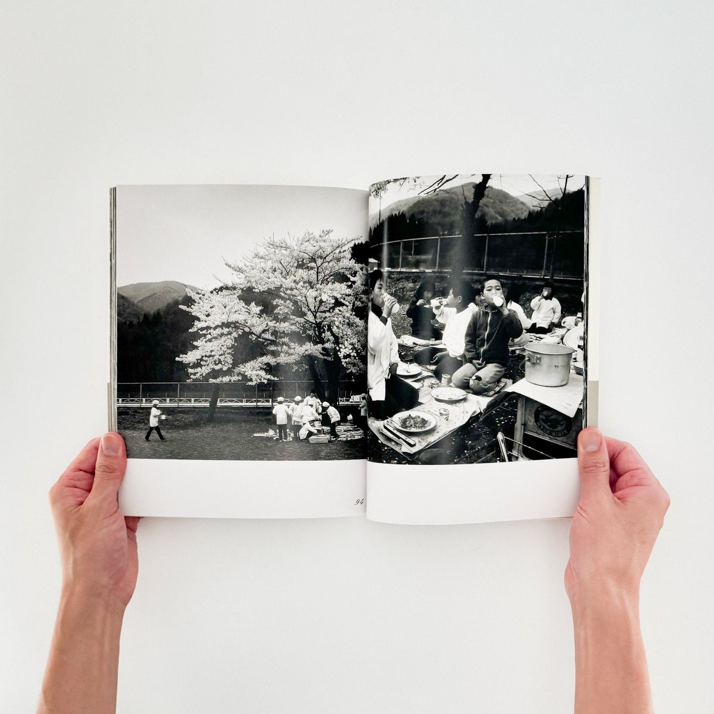 秋山亮二　楢川村 - 朝日新聞社 - 文福