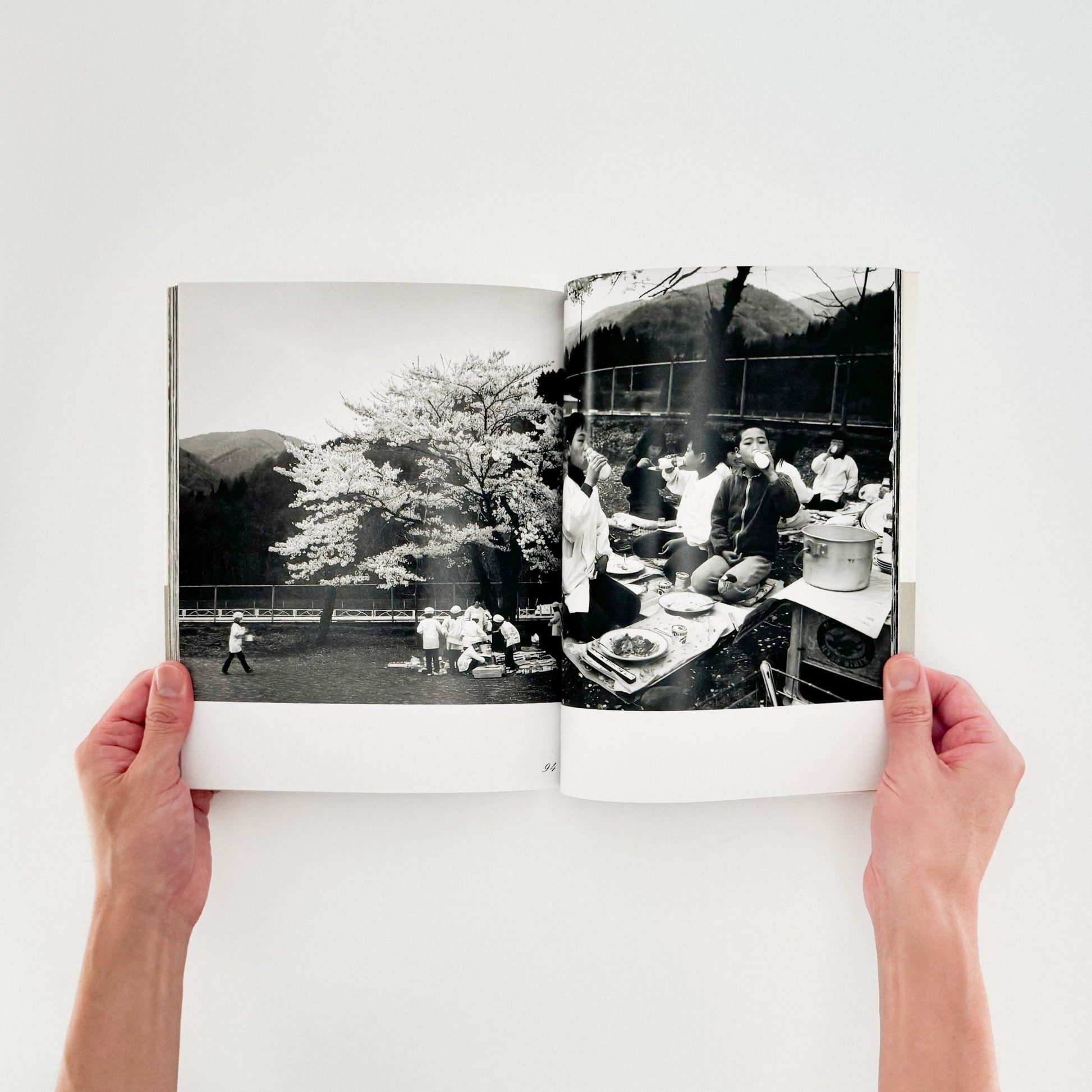 秋山亮二　楢川村 - 朝日新聞社 - 文福