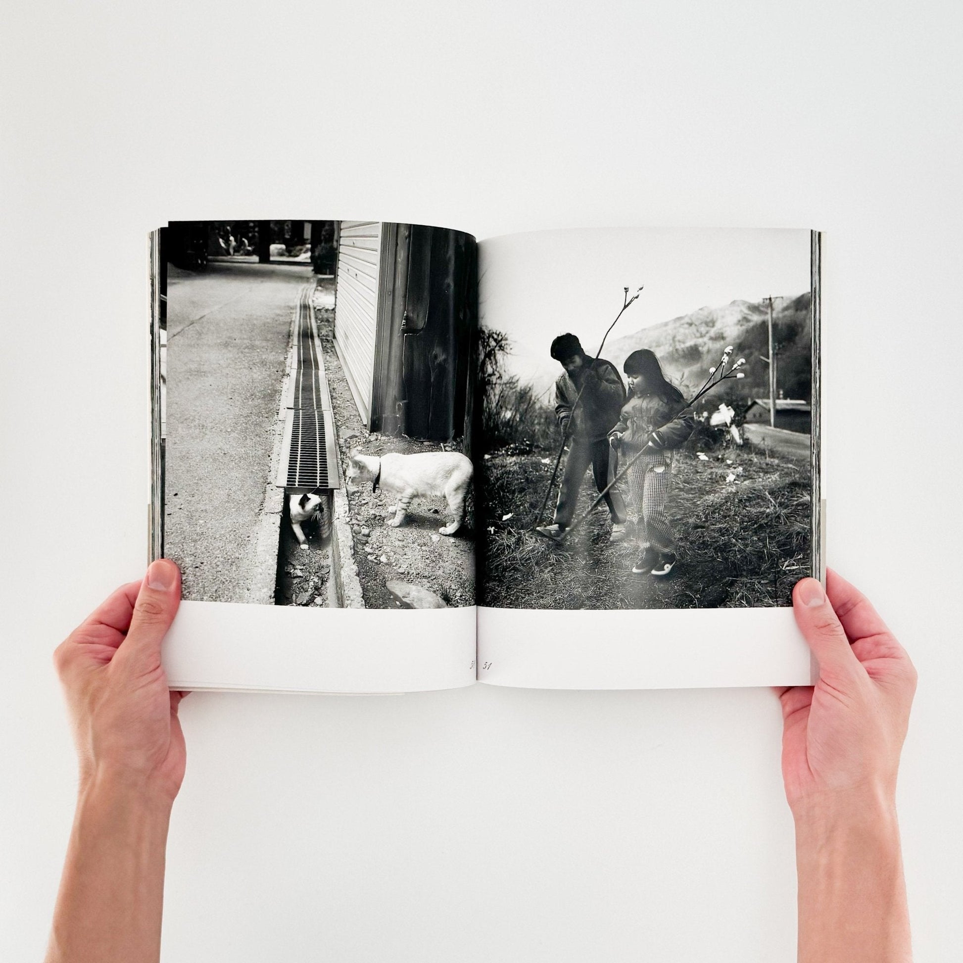 秋山亮二　楢川村 - 朝日新聞社 - 文福