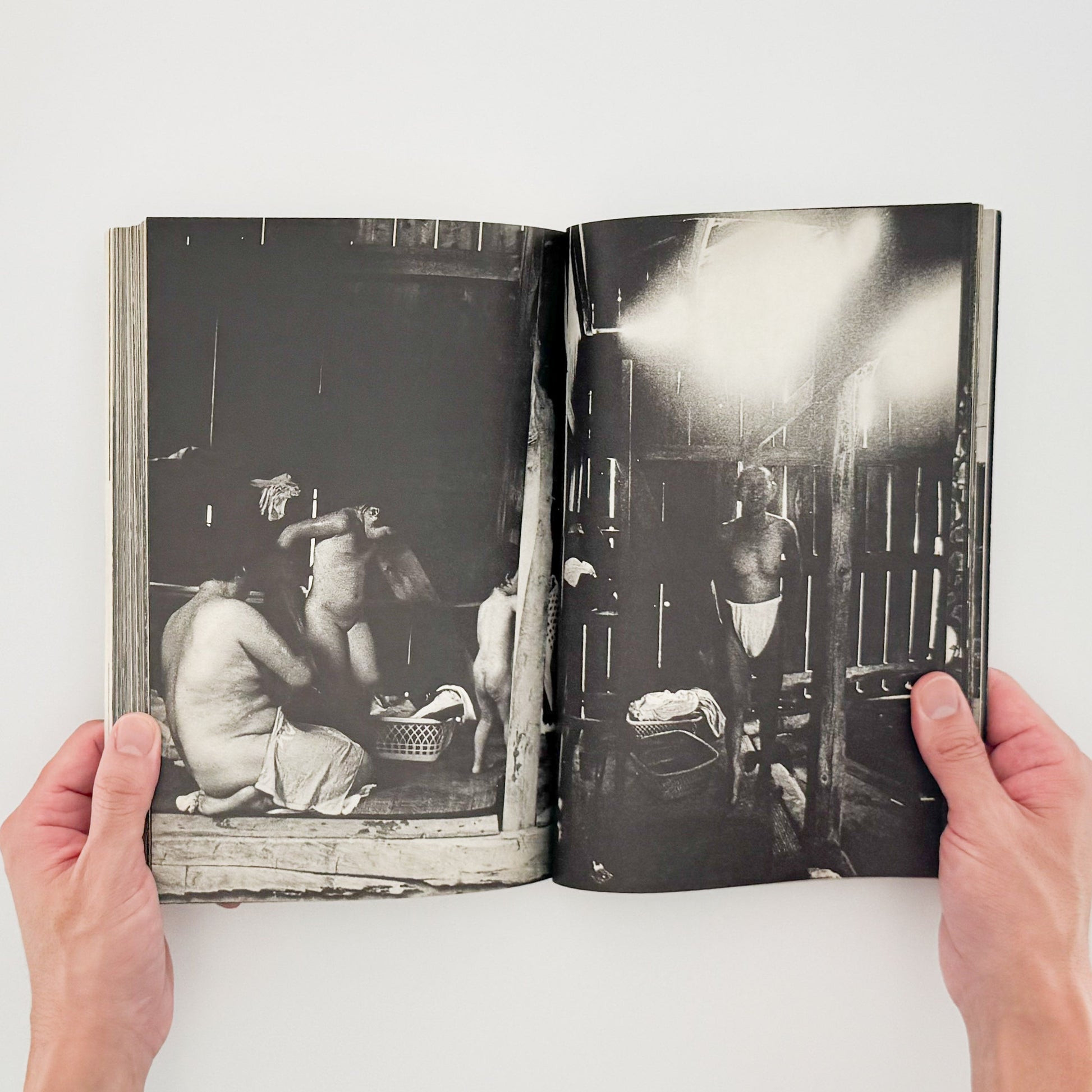 アサヒカメラ 1976年10月増刊 　北井一夫「村へ」 朝日新聞社