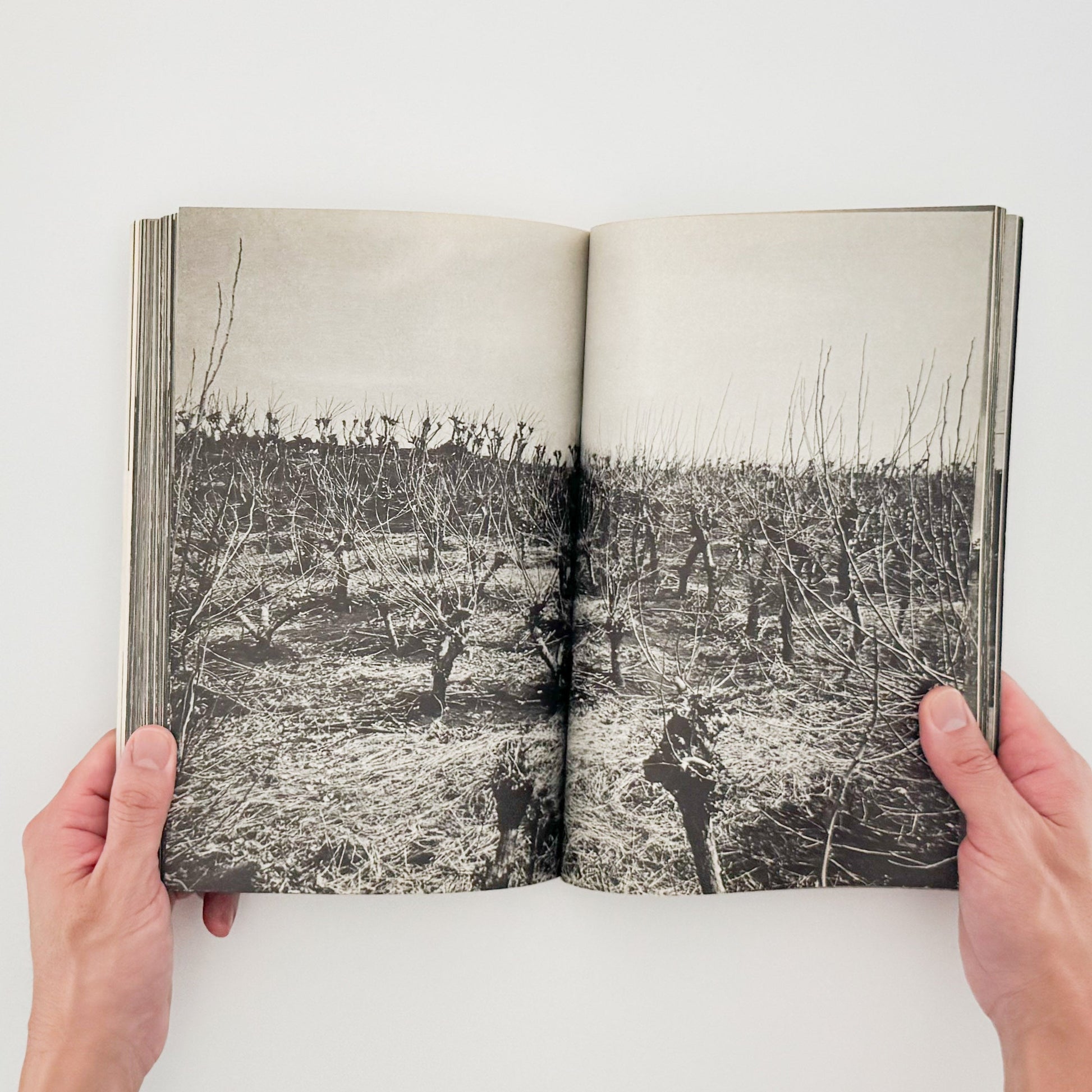 アサヒカメラ 1976年10月増刊 　北井一夫「村へ」 朝日新聞社