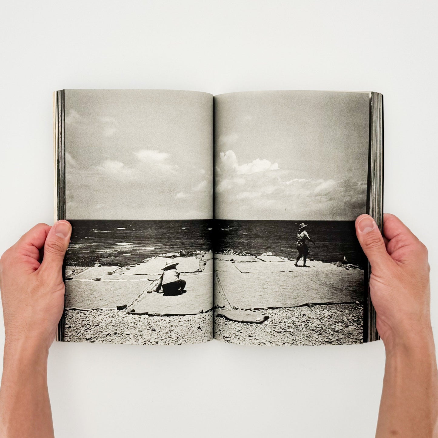 アサヒカメラ 1976年10月増刊　北井一夫「村へ」 - 写真雑誌