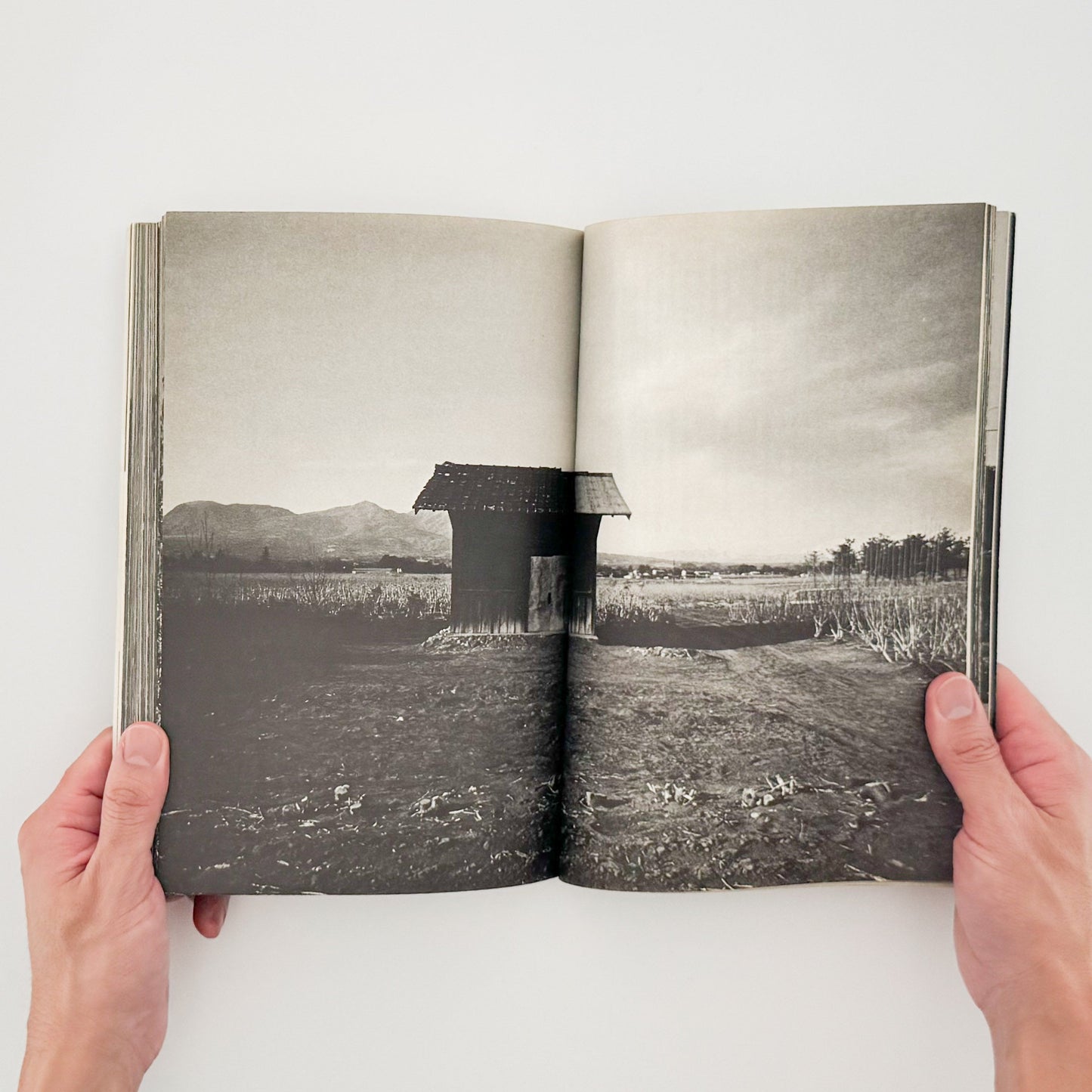 アサヒカメラ 1976年10月増刊 　北井一夫「村へ」 朝日新聞社