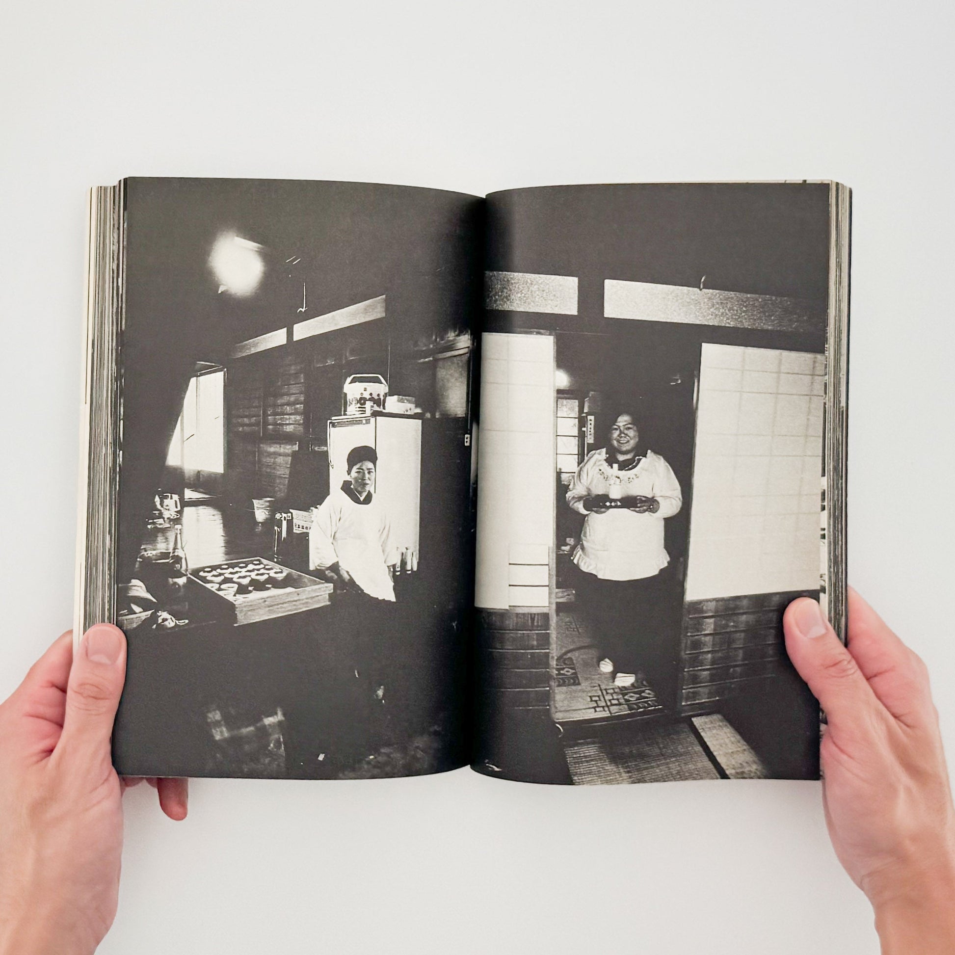 アサヒカメラ 1976年10月増刊 　北井一夫「村へ」 朝日新聞社