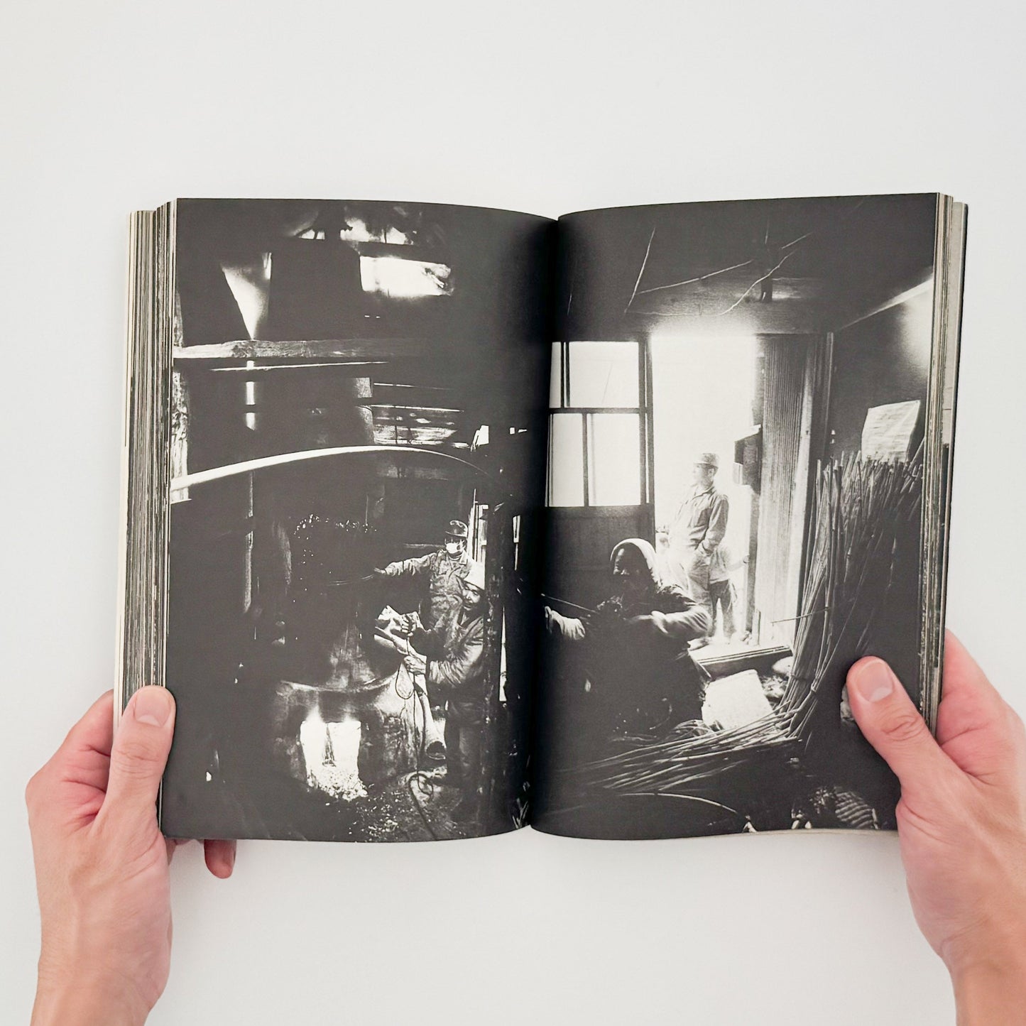 アサヒカメラ 1976年10月増刊 　北井一夫「村へ」 朝日新聞社