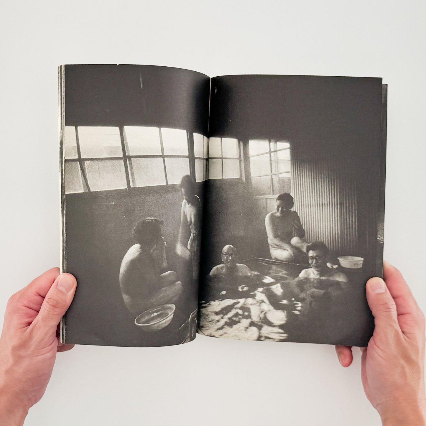 アサヒカメラ 1976年10月増刊 　北井一夫「村へ」 朝日新聞社