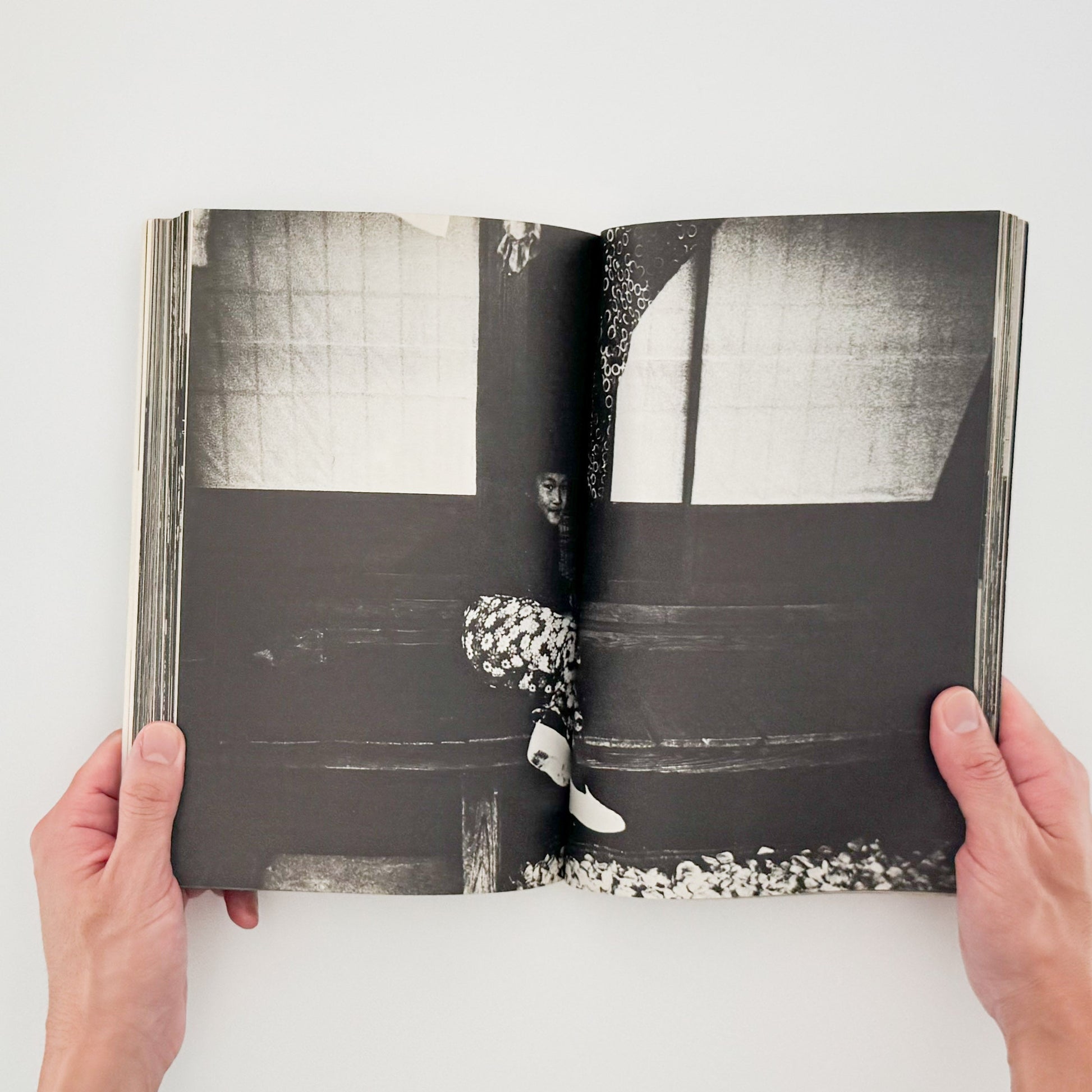 アサヒカメラ 1976年10月増刊 　北井一夫「村へ」 朝日新聞社