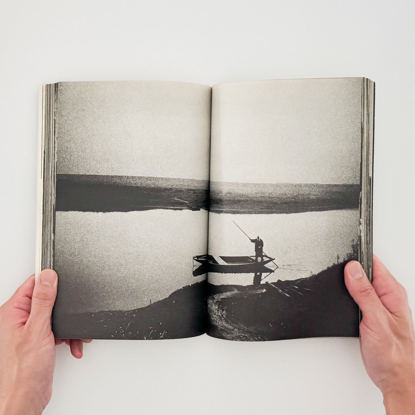 アサヒカメラ 1976年10月増刊 　北井一夫「村へ」 朝日新聞社