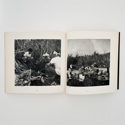 阿波根昌鴻　写真記録 人間の住んでいる島　沖縄・伊江島土地闘争の記録 私家版