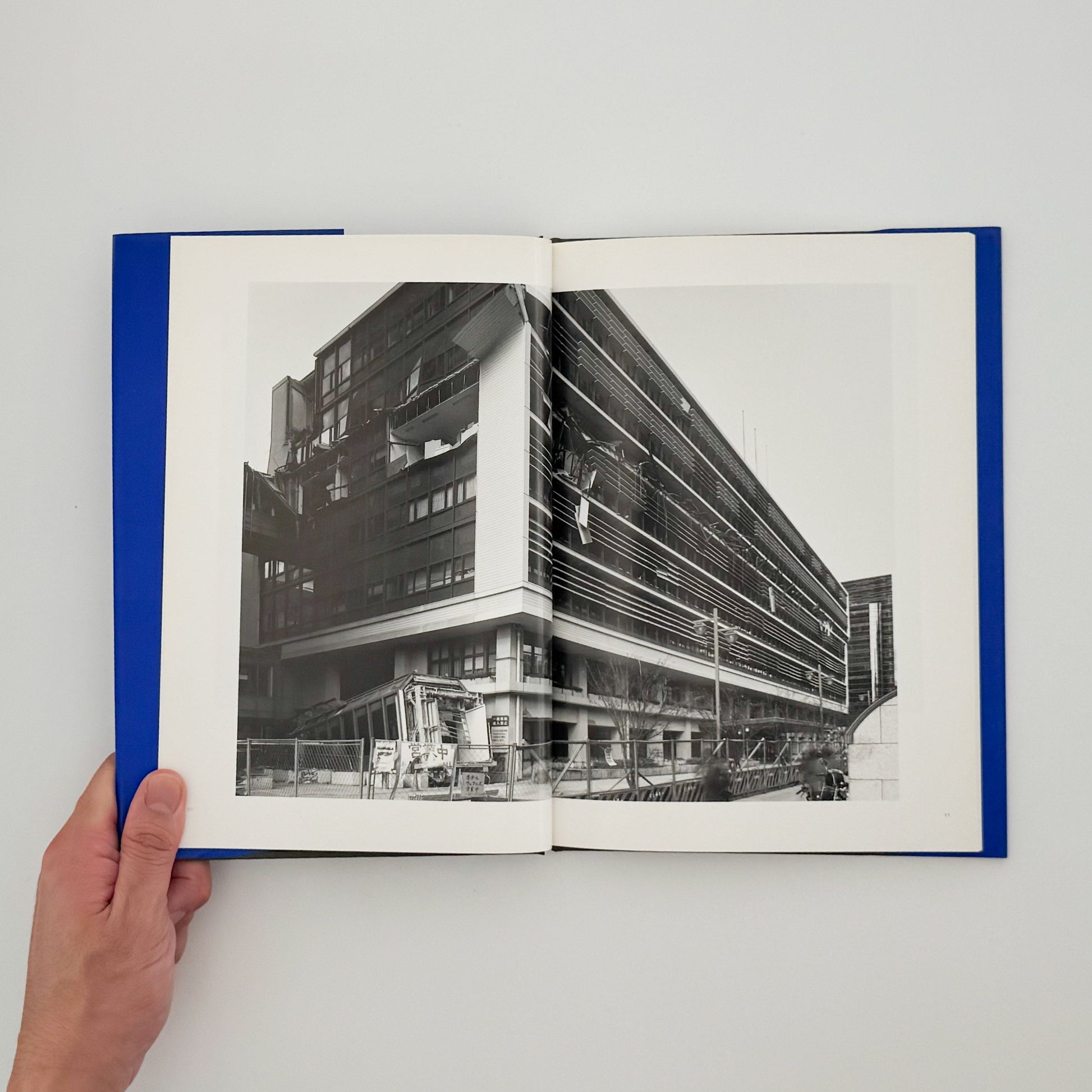 宮本隆司　KOBE 1995 After the Earthquake 文福