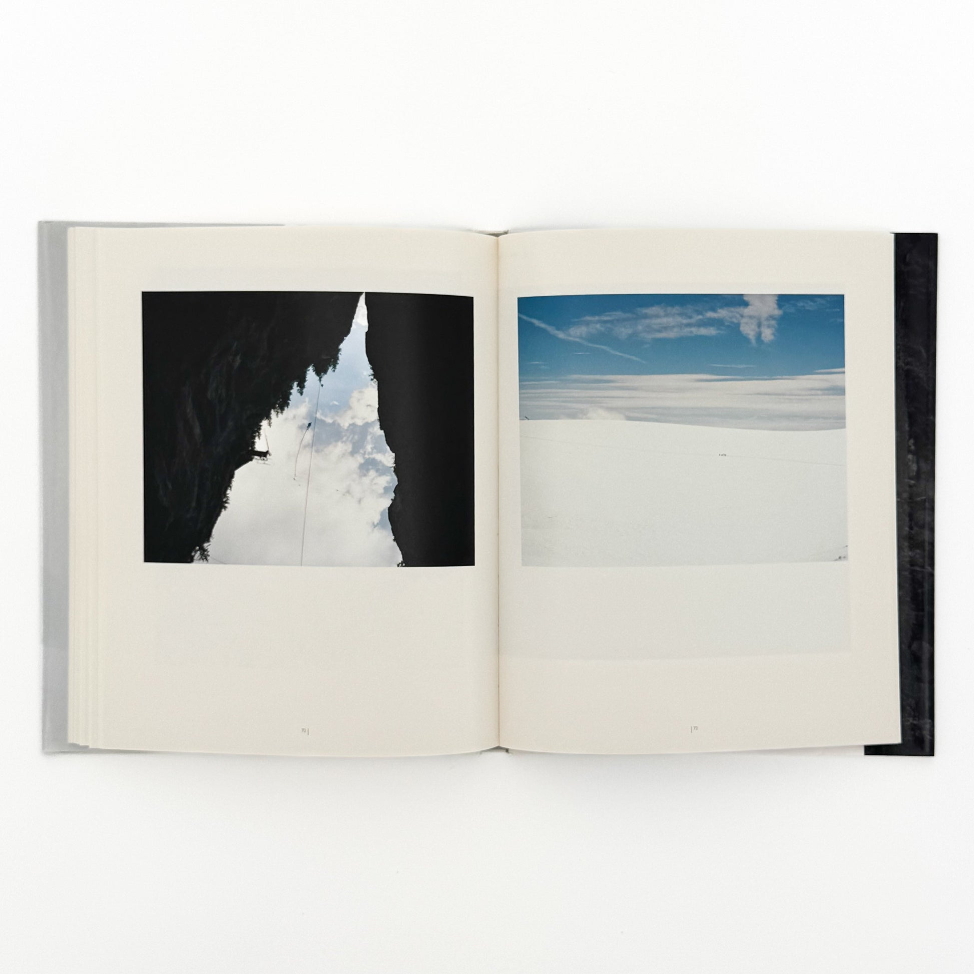 （独英文）畠山直哉 、バルタザール・ブルクハルト写真展図録　二つの山 Executive Committee of Two Mountains