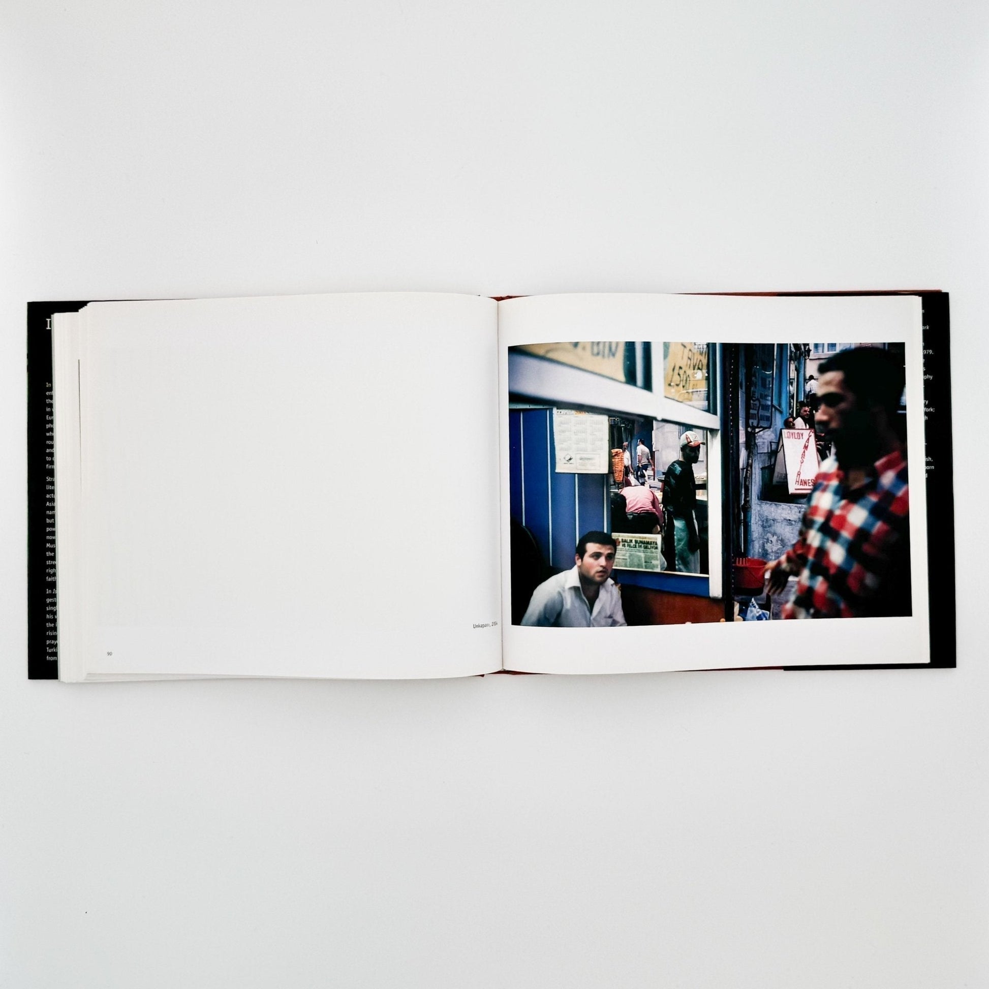 (英文）アレックス・ウェブ　Alex Webb: Istanbul City of a Hundred Names - Aperture - 文福