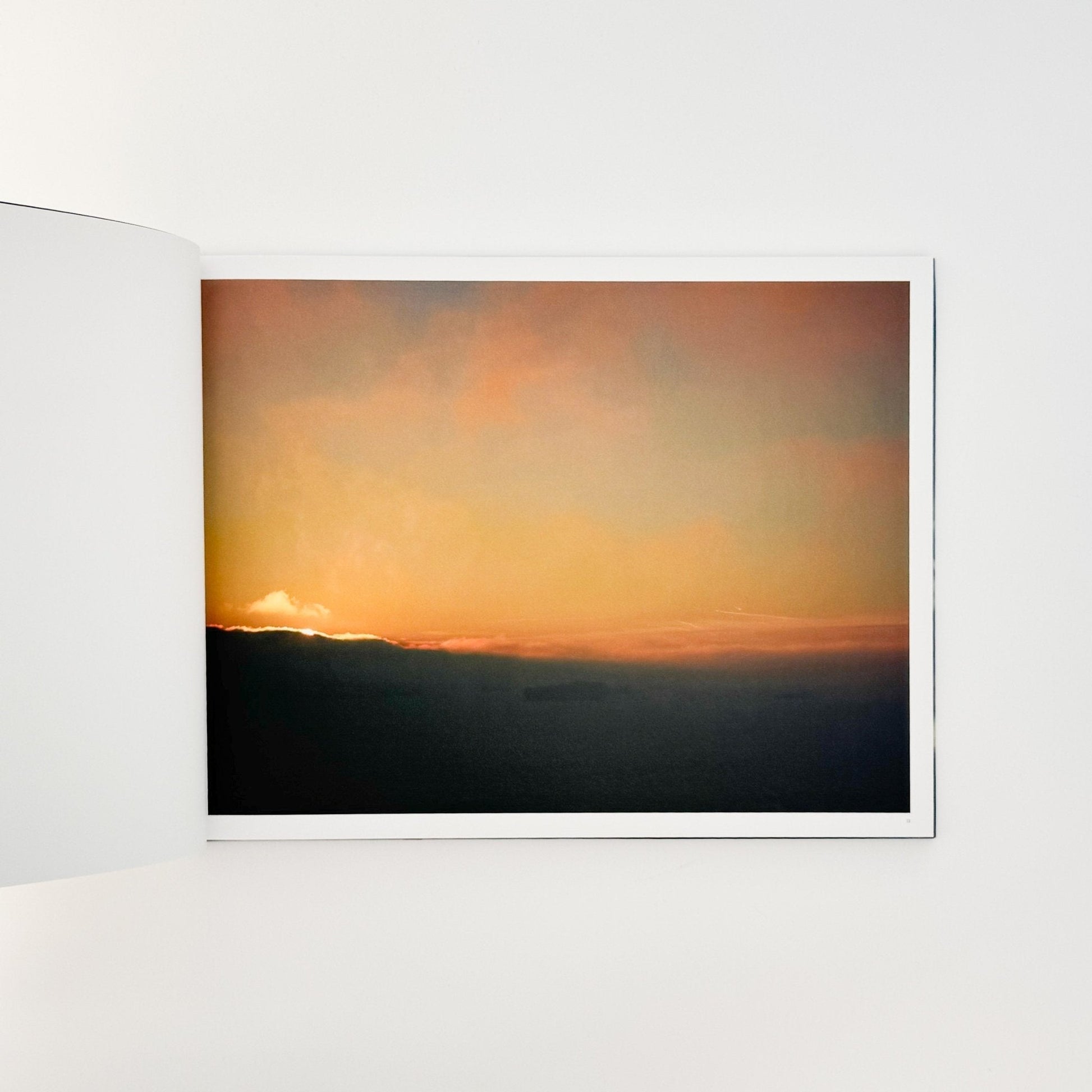 （英文）リチャード・ミズラック　カーゴ　Richard Misrach: Cargo - Aperture - 文福