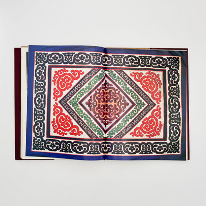 （英文）アムール地域の古代美術──岩絵・彫刻・土器 Aurora Art Publishers