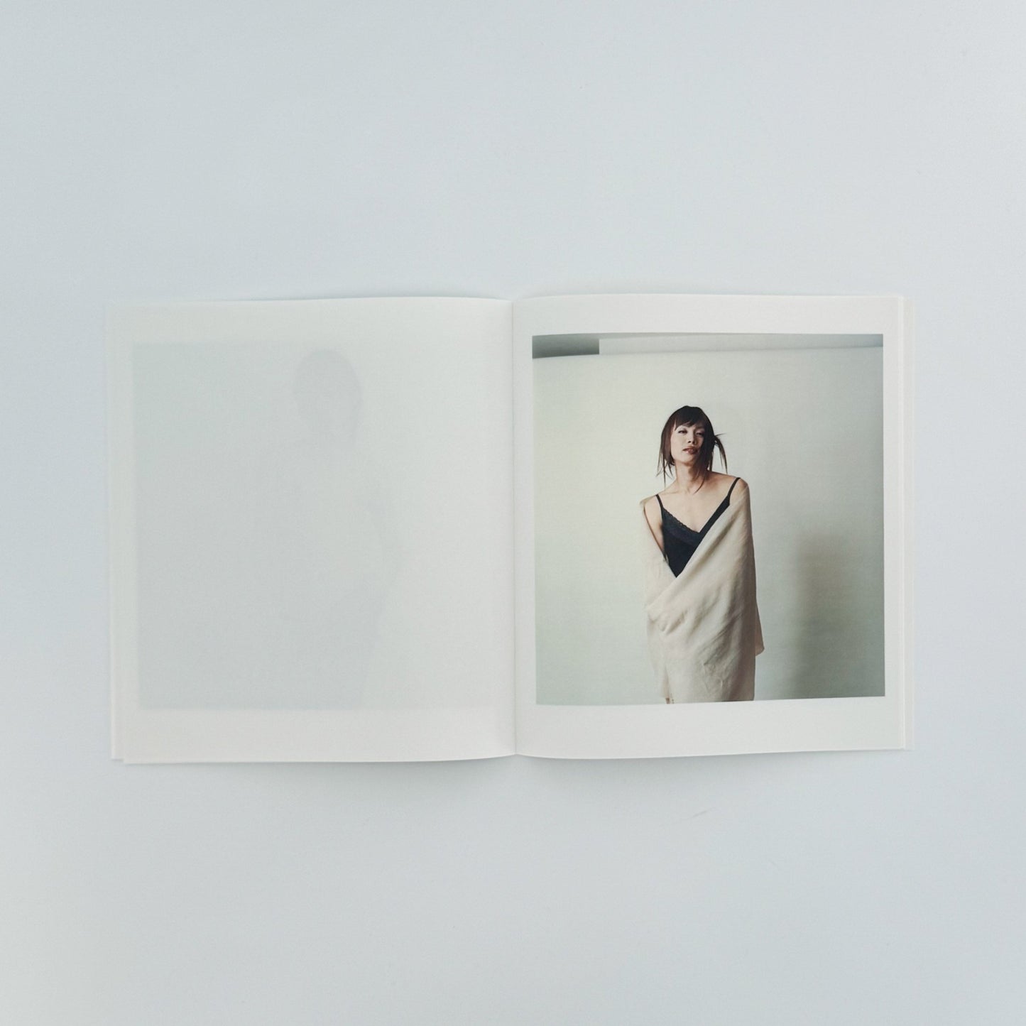 鷹野隆大　in my room 6×6　2000 - 2006（サイン入り） - @GALLERY TAGBOAT - 文福