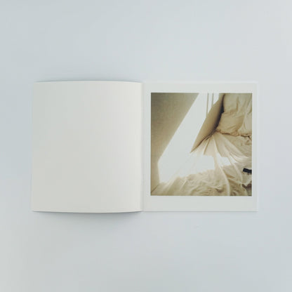 鷹野隆大　in my room 6×6　2000 - 2006（サイン入り） - @GALLERY TAGBOAT - 文福
