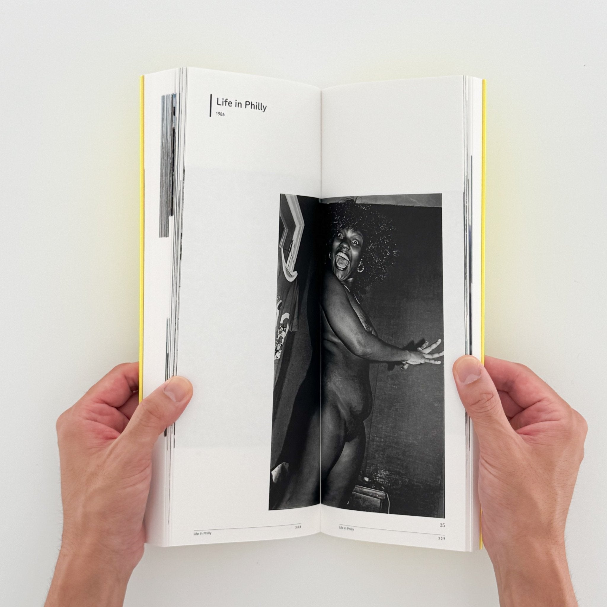 【古書】石川真生「私に何ができるか」図録 石川真生 展覧会図録 私に何ができるか – 文福
