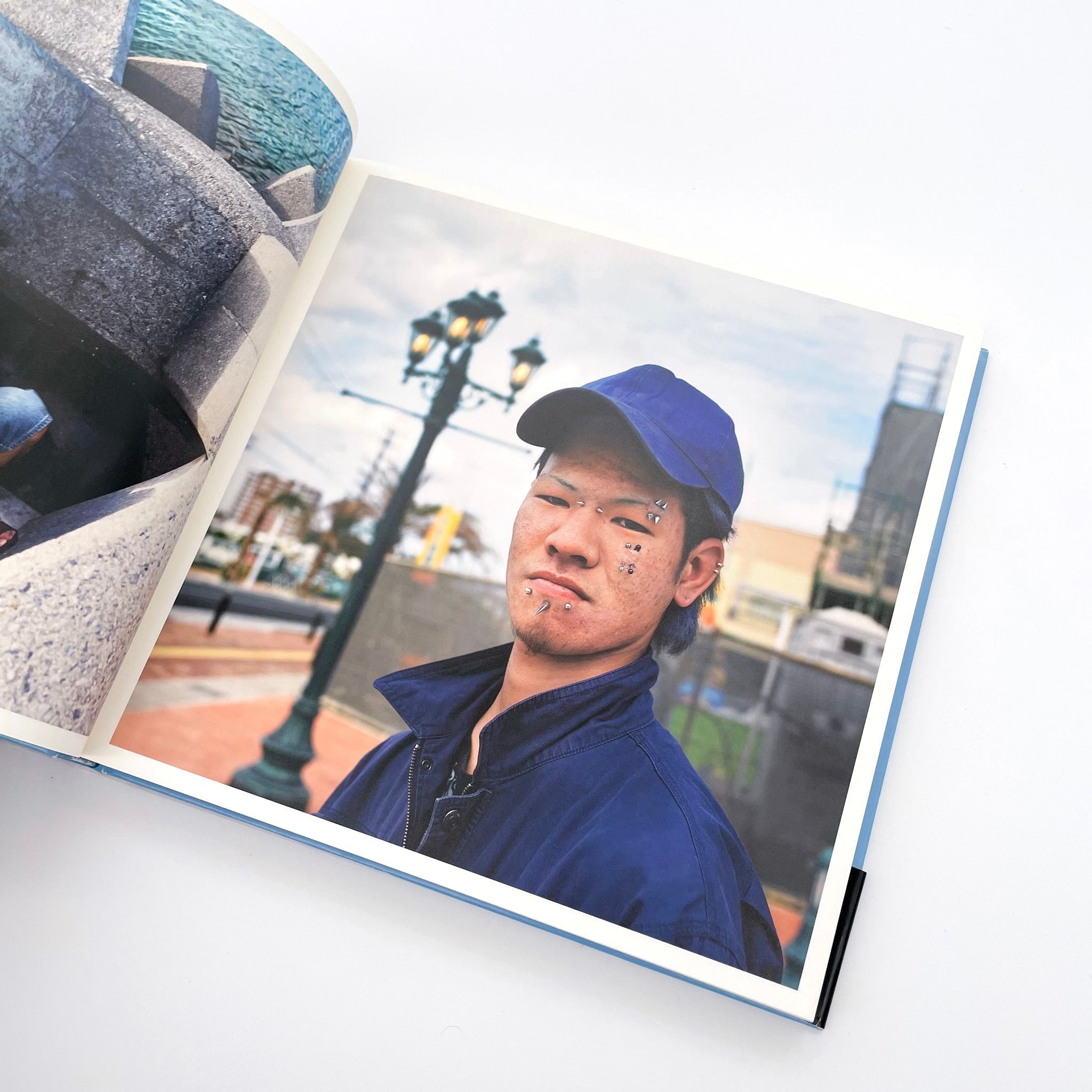 石川竜一写真集 okinawan portraits 2010-2012（赤々舎） – 文福
