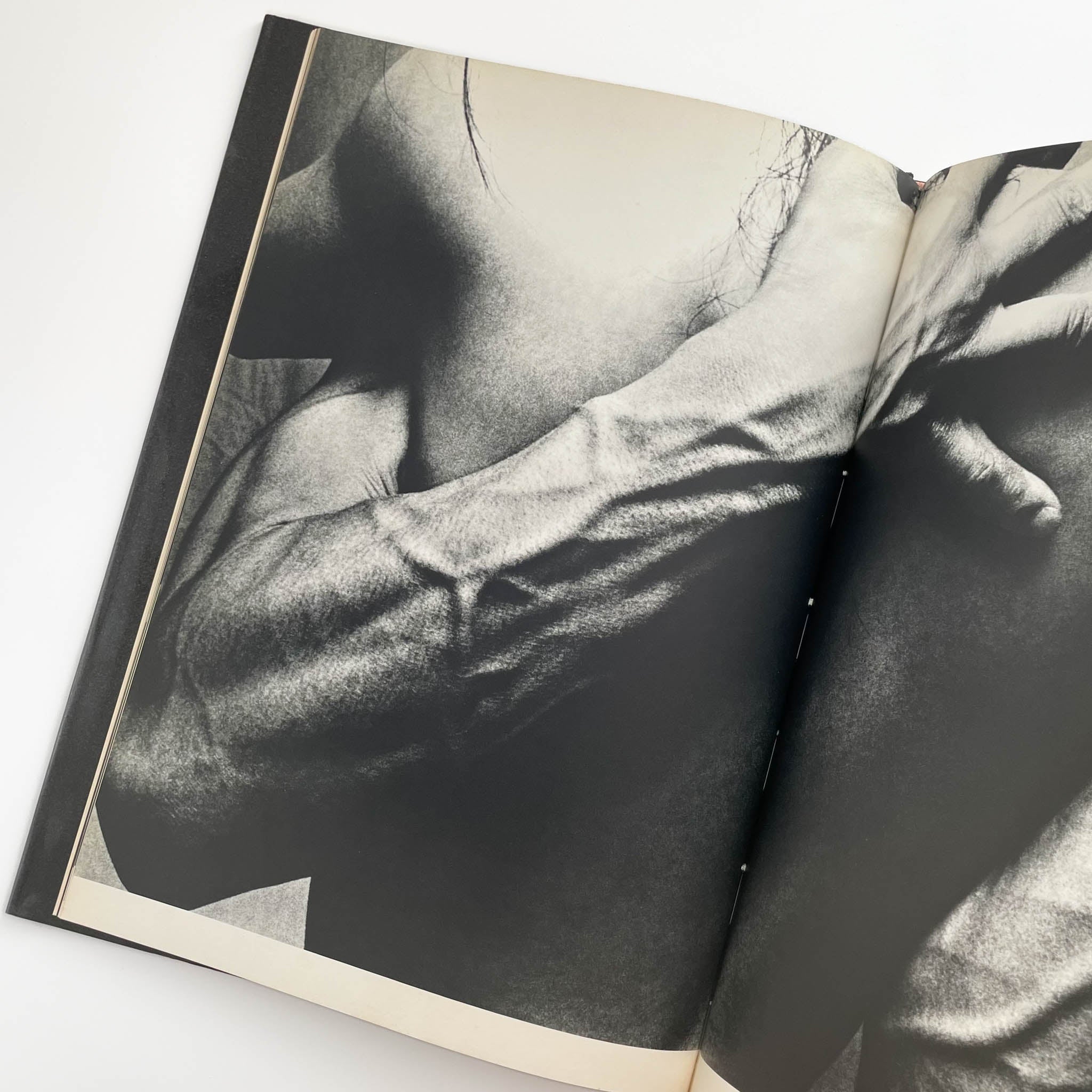 細江英公写真集 抱擁 Embrace / 写真評論社 – 文福