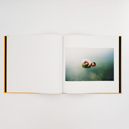 任航 : Ren Hang　Republic - Editions du LIC - 文福